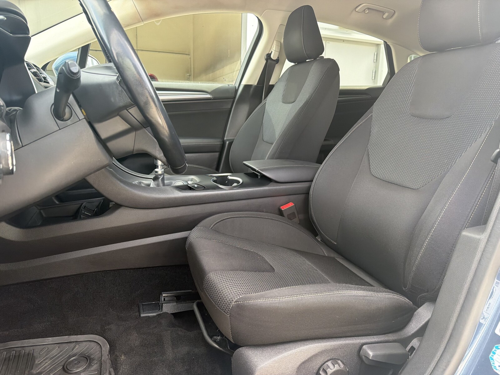 Ford Mondeo - zdjęcie 17