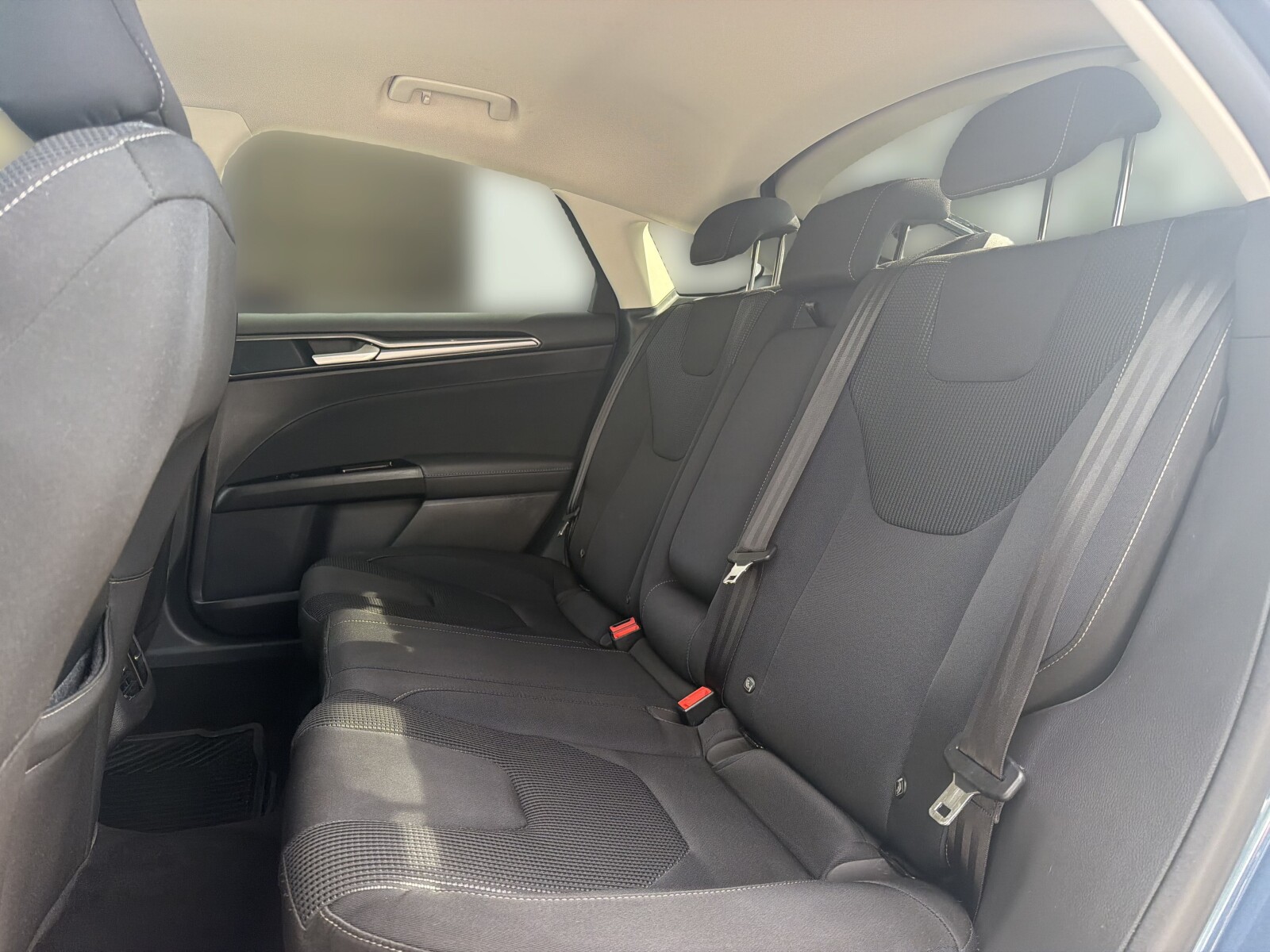 Ford Mondeo - zdjęcie 9