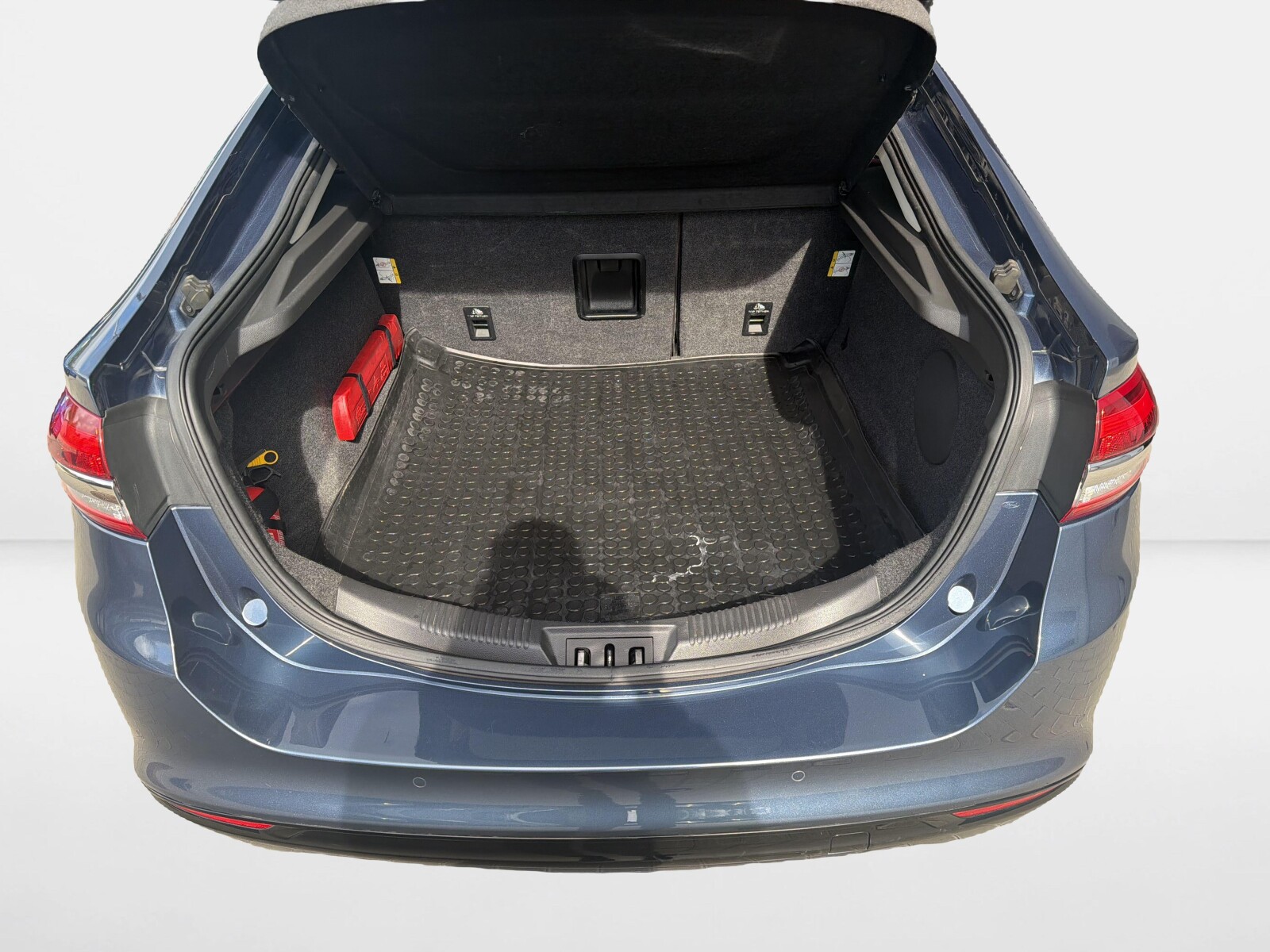 Ford Mondeo - zdjęcie 35