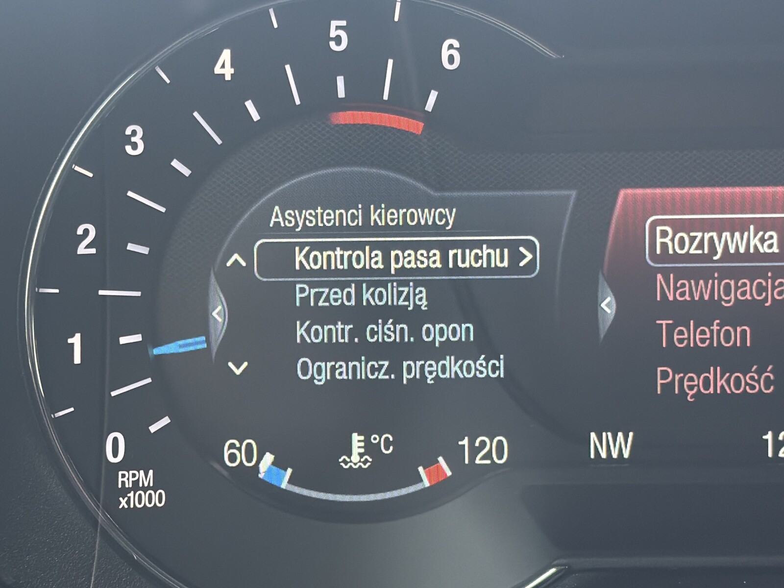 Ford Mondeo - zdjęcie 33