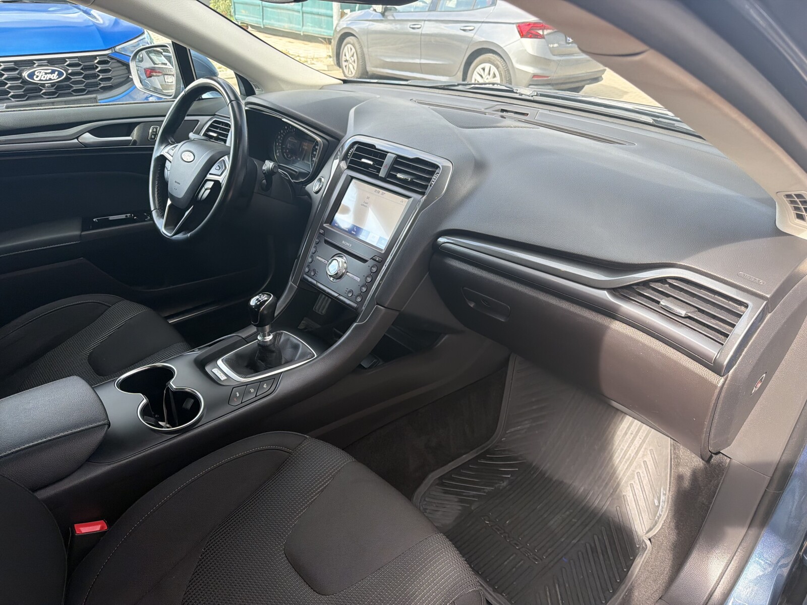 Ford Mondeo - zdjęcie 12