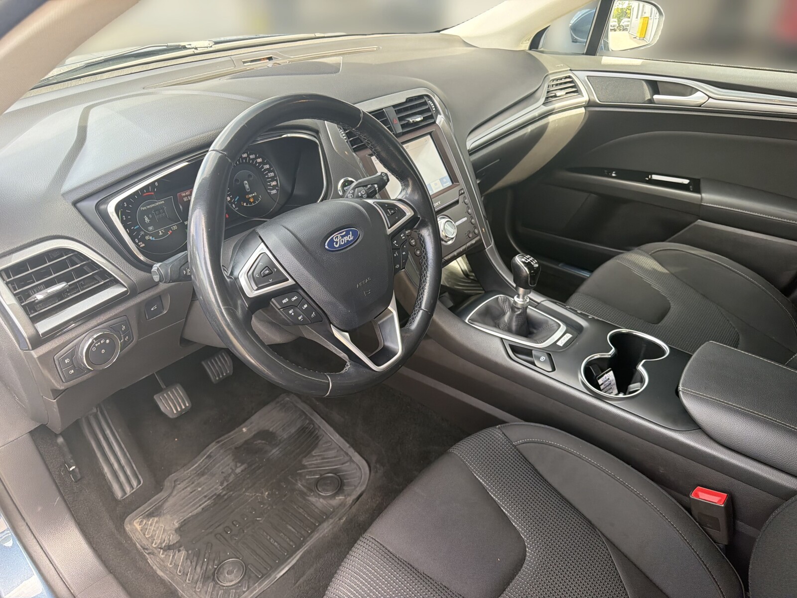 Ford Mondeo - zdjęcie 16
