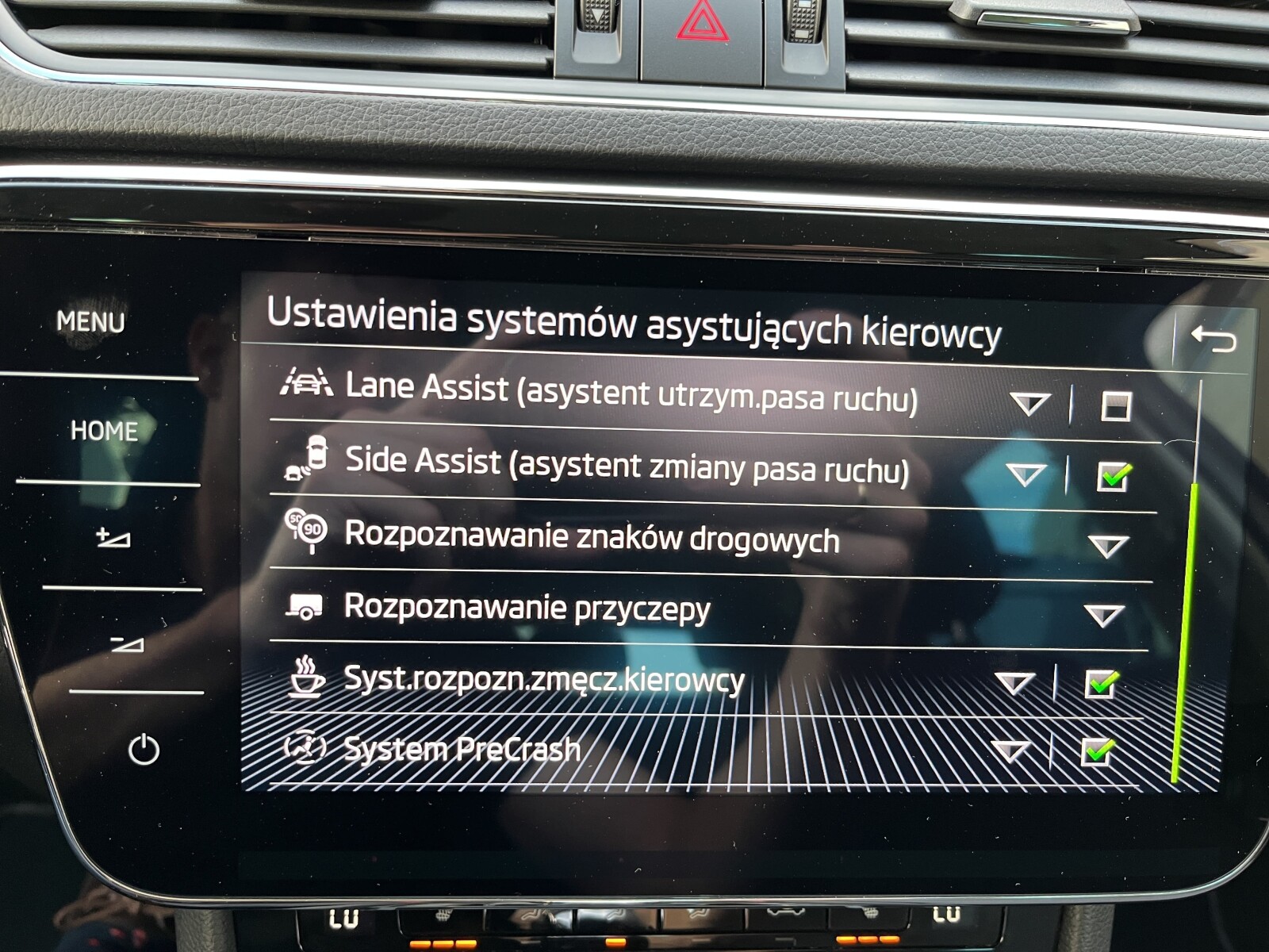 Škoda Superb Combi - zdjęcie 34
