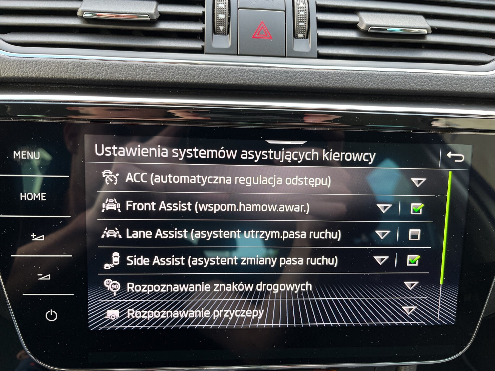 Škoda Superb Combi - zdjęcie 33
