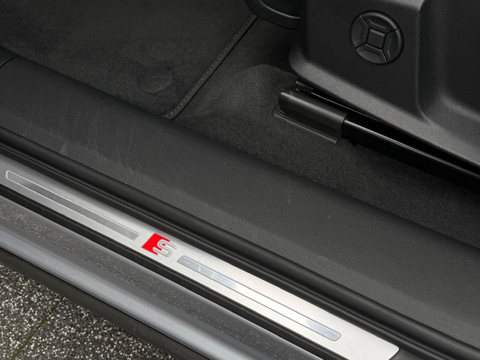 Audi e-tron Sportback - zdjęcie 14