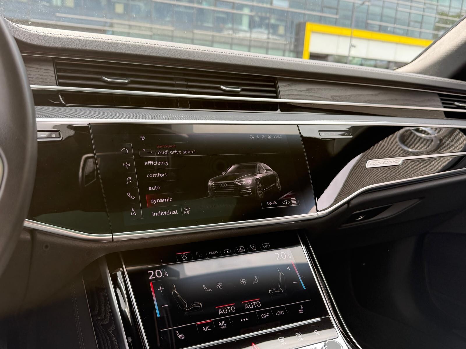 Audi A8 - zdjęcie 35
