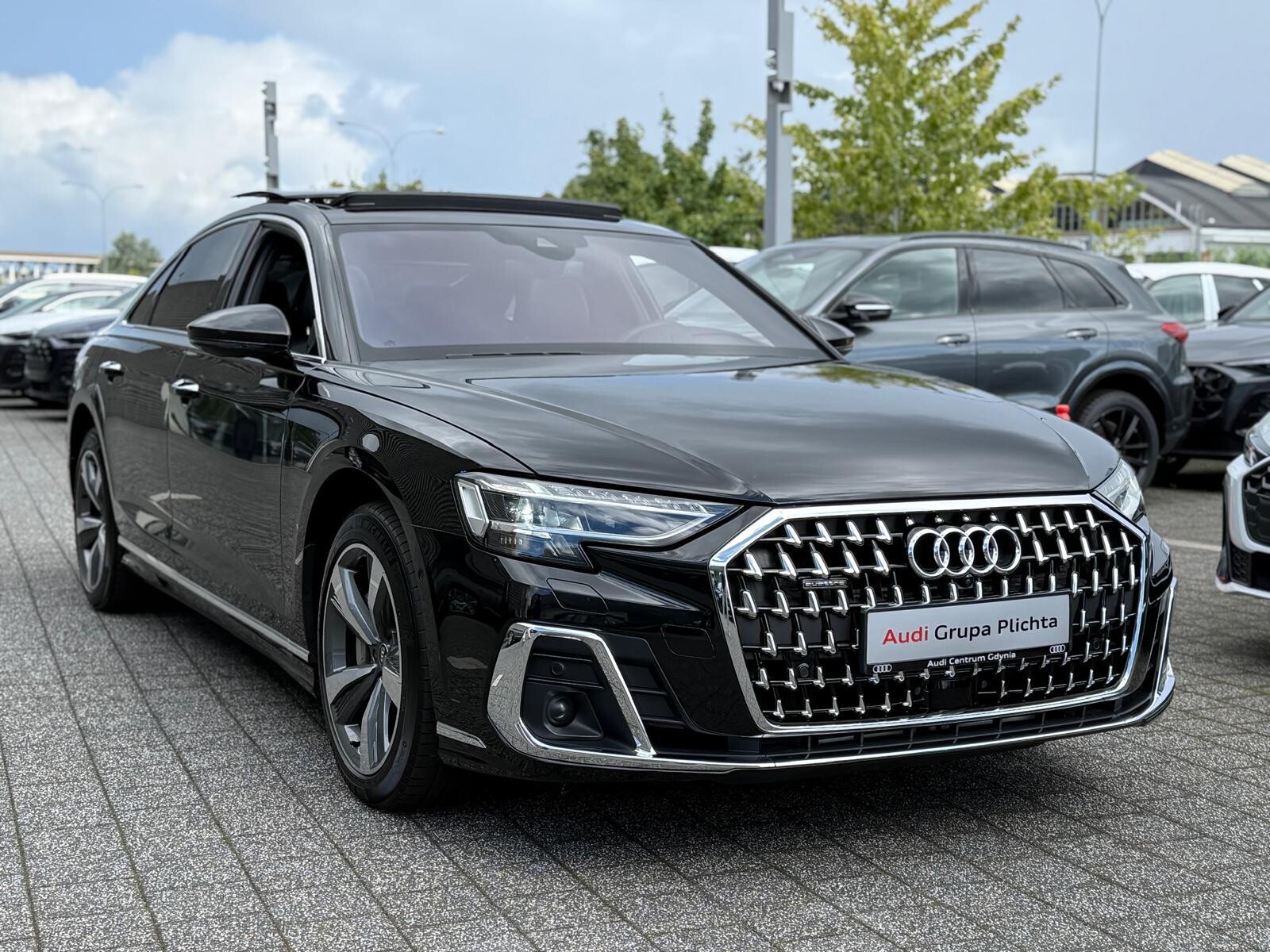 Audi A8 - zdjęcie 8