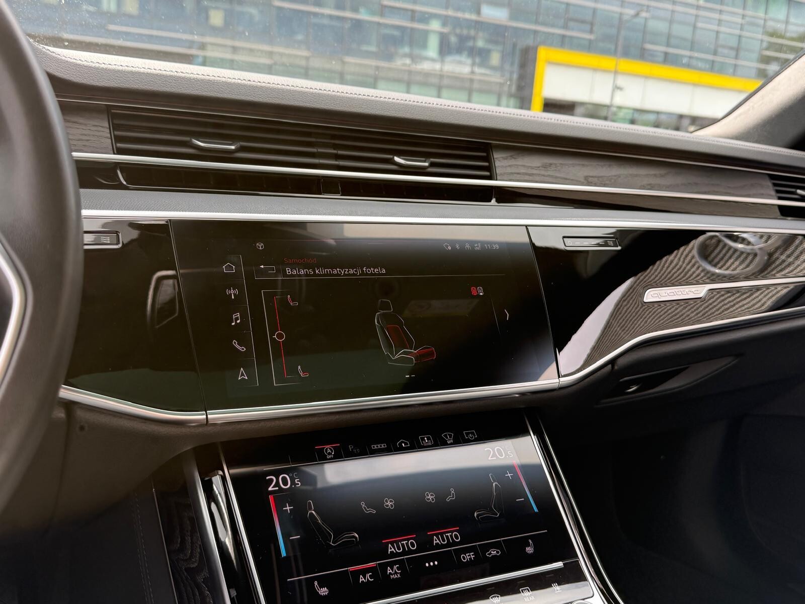 Audi A8 - zdjęcie 36