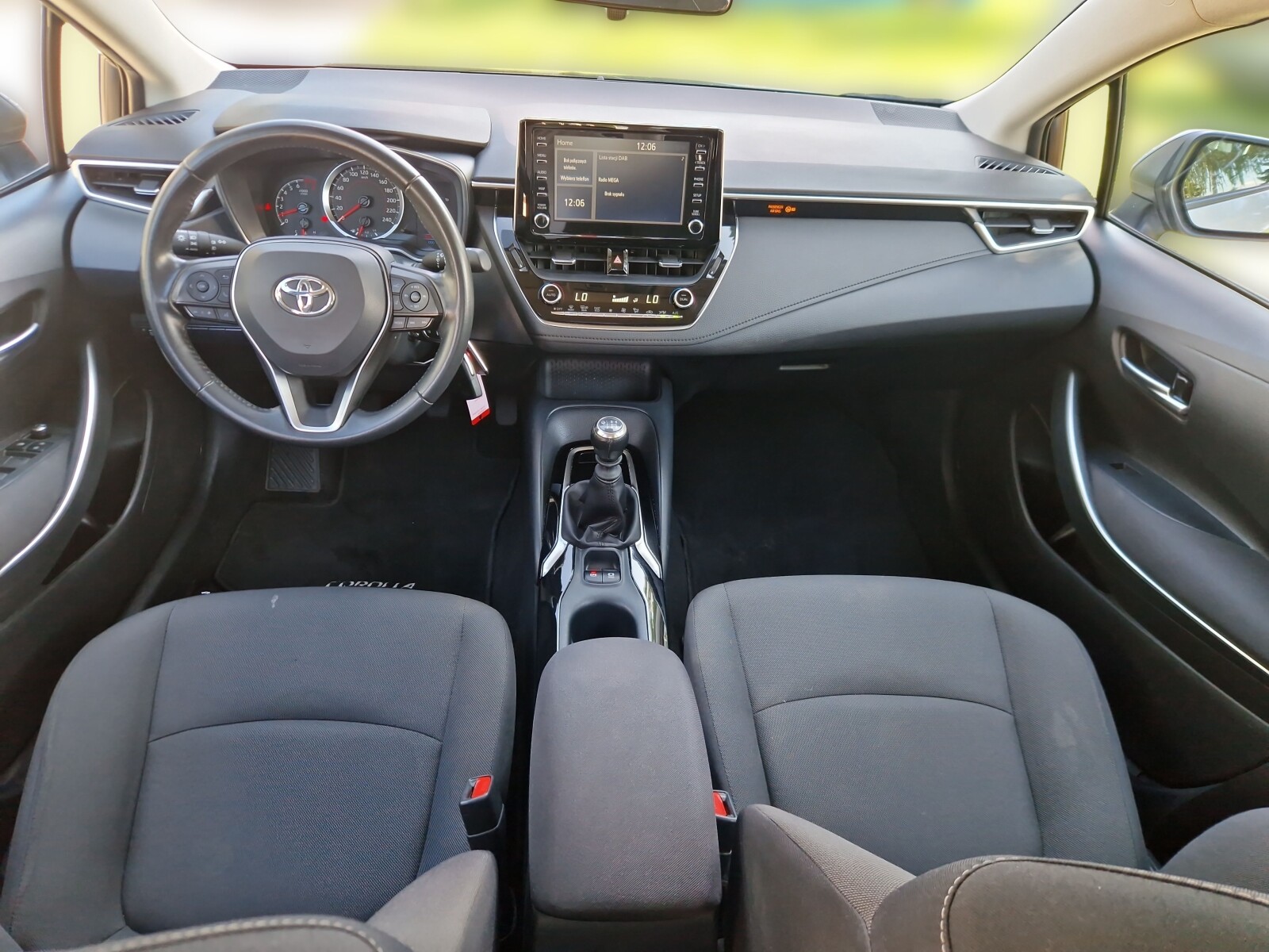 Toyota Corolla - zdjęcie 9