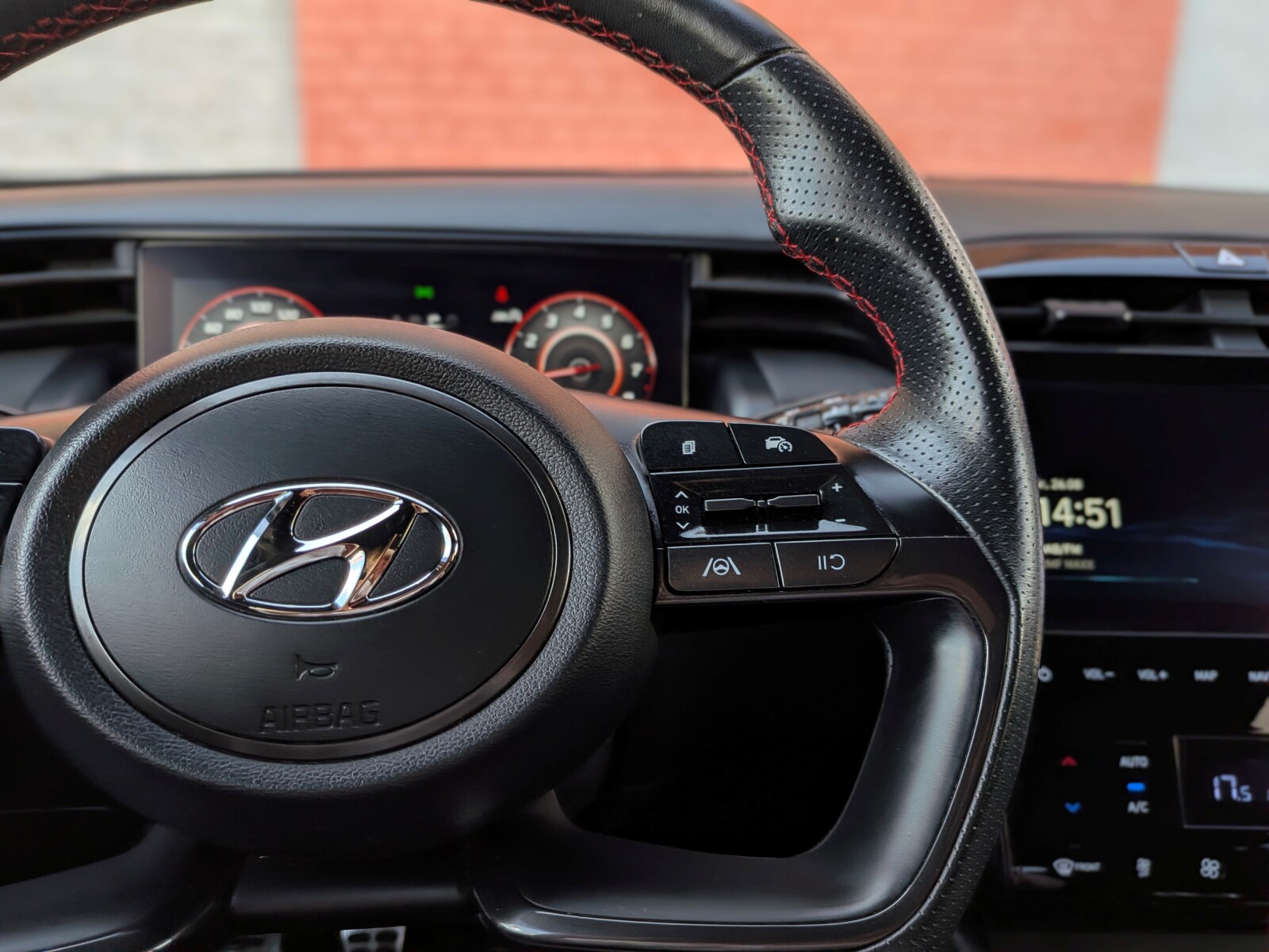Hyundai Tucson - zdjęcie 20