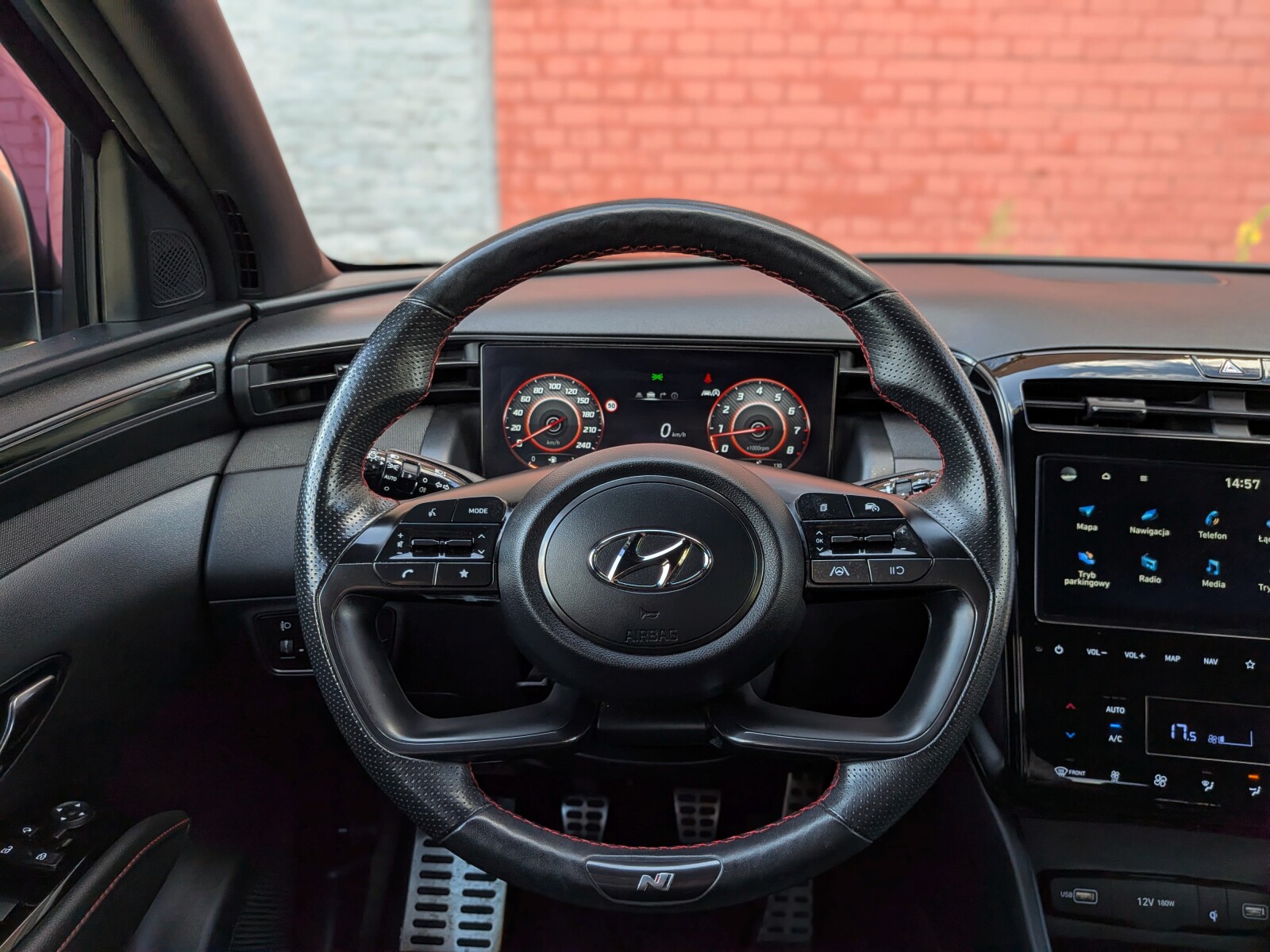 Hyundai Tucson - zdjęcie 18