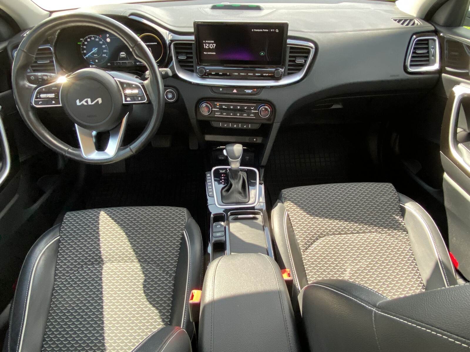 Kia XCeed - zdjęcie 13