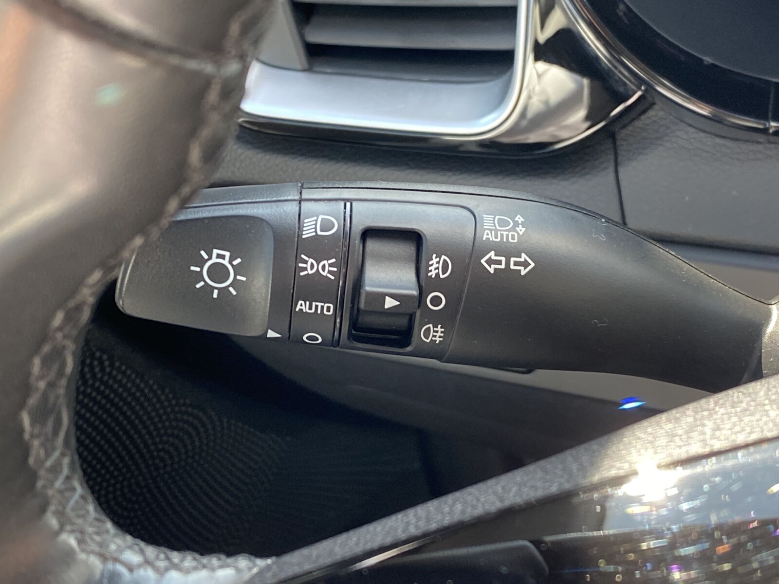 Kia XCeed - zdjęcie 19
