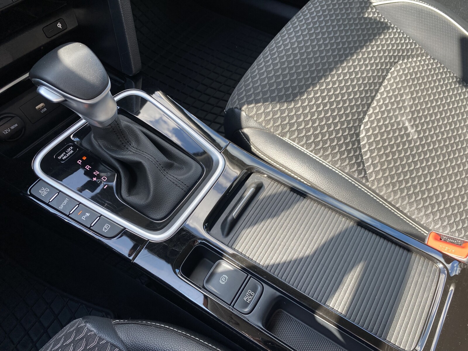 Kia XCeed - zdjęcie 28