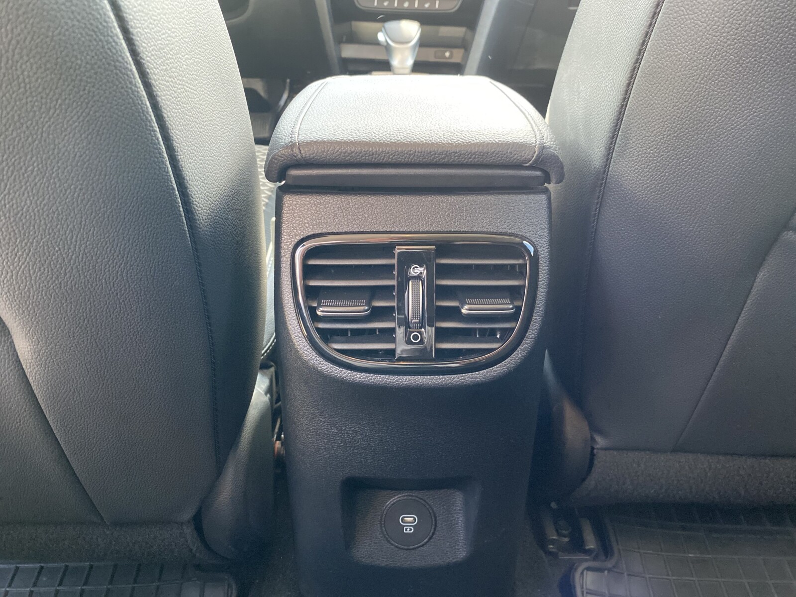 Kia XCeed - zdjęcie 12