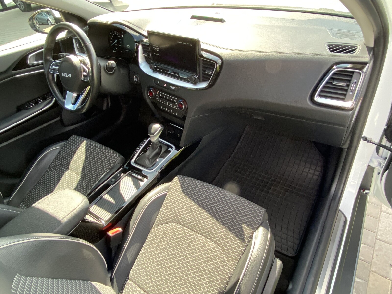 Kia XCeed - zdjęcie 17