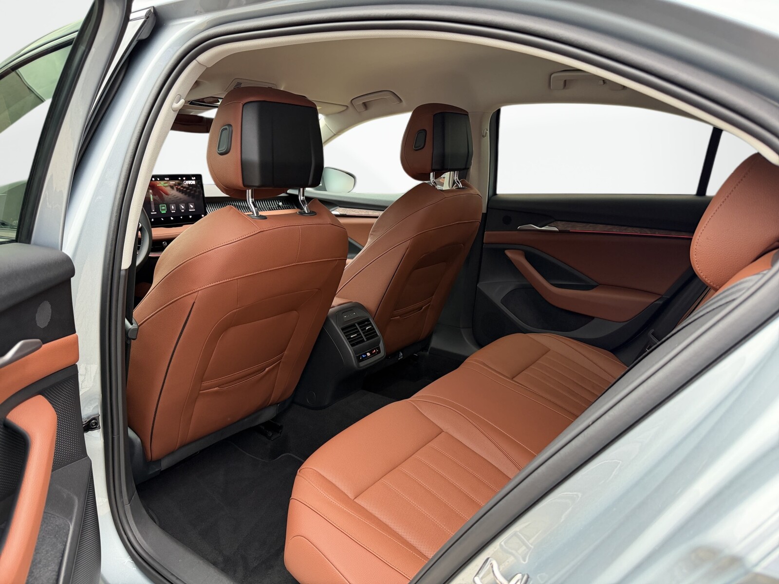 Škoda Superb - zdjęcie 35