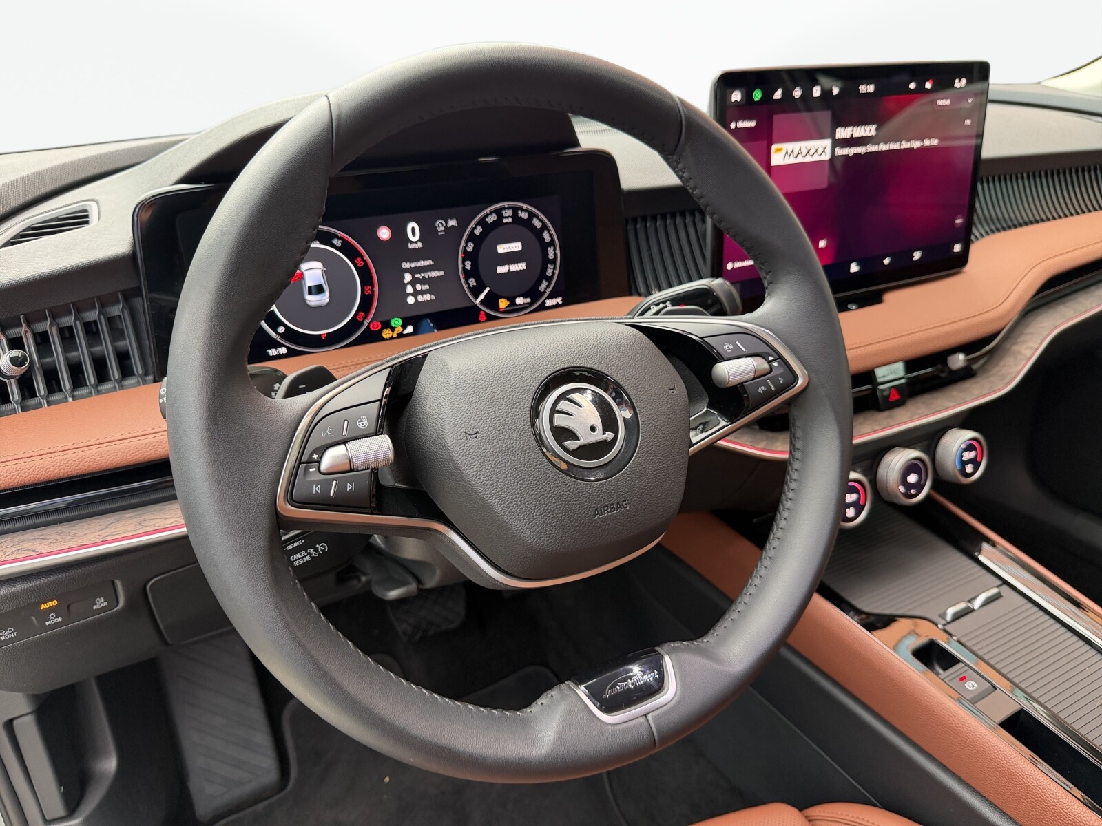 Škoda Superb - zdjęcie 11
