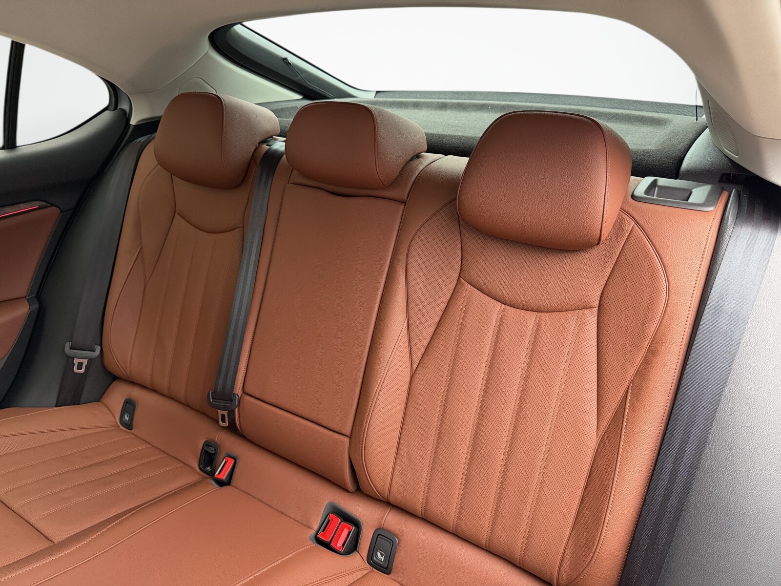Škoda Superb - zdjęcie 34