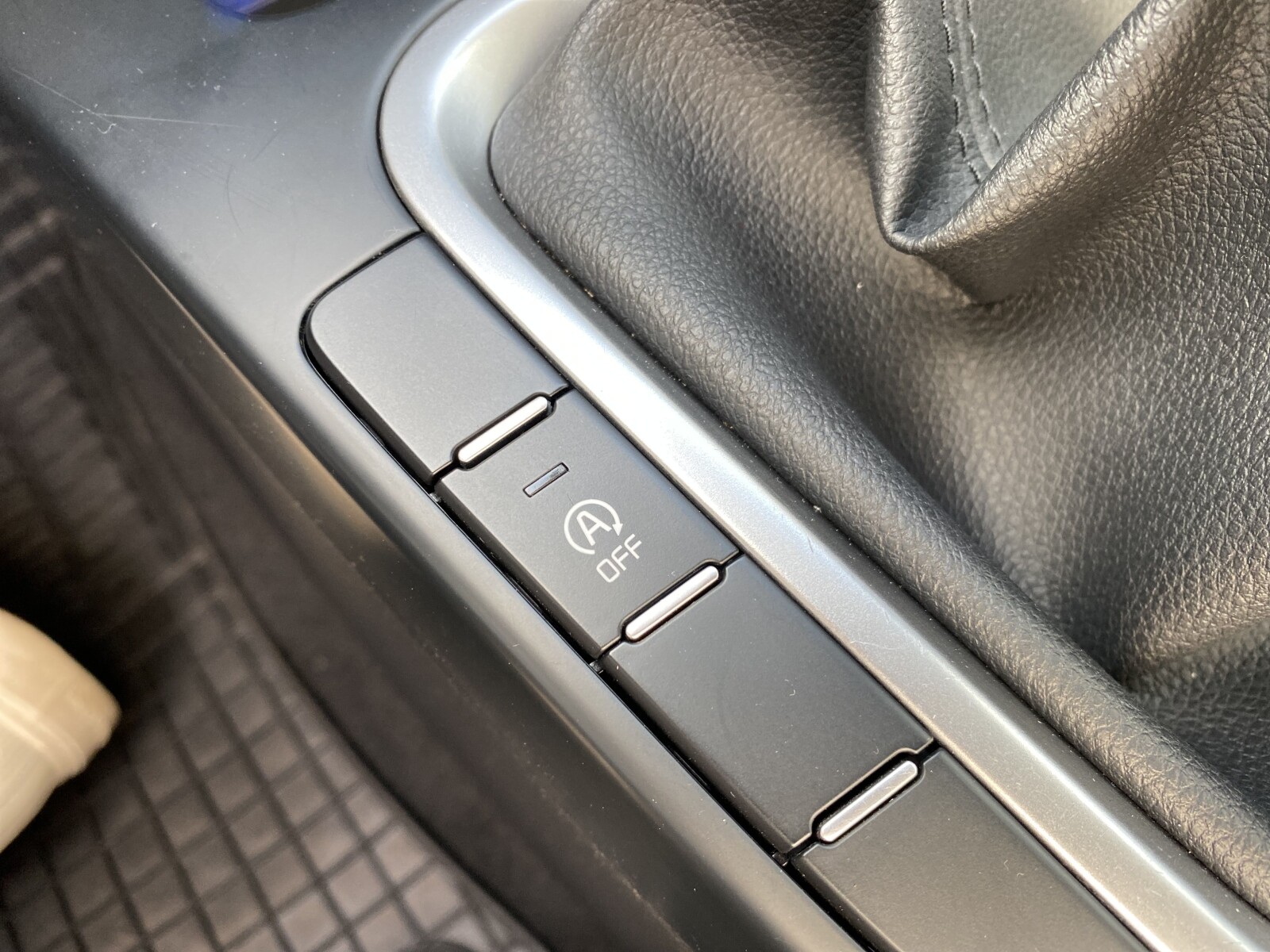 Kia Ceed - zdjęcie 26