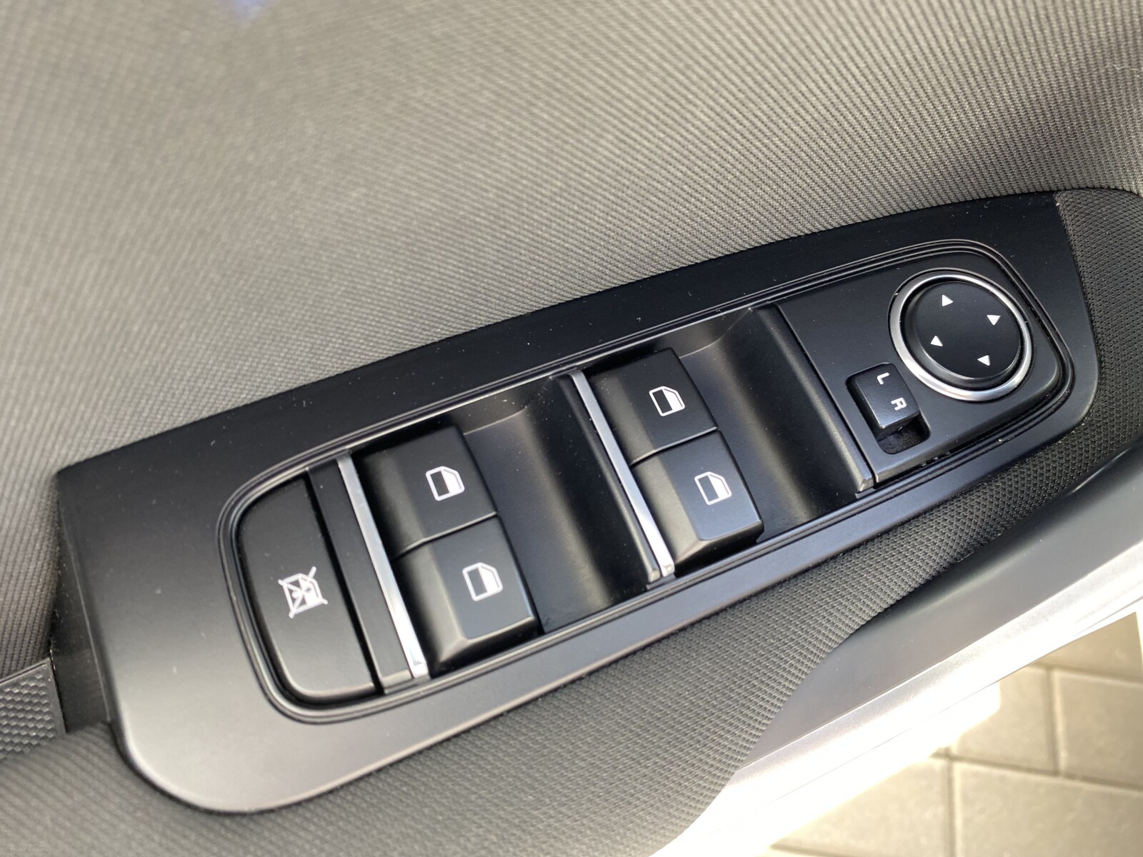 Kia Ceed - zdjęcie 9