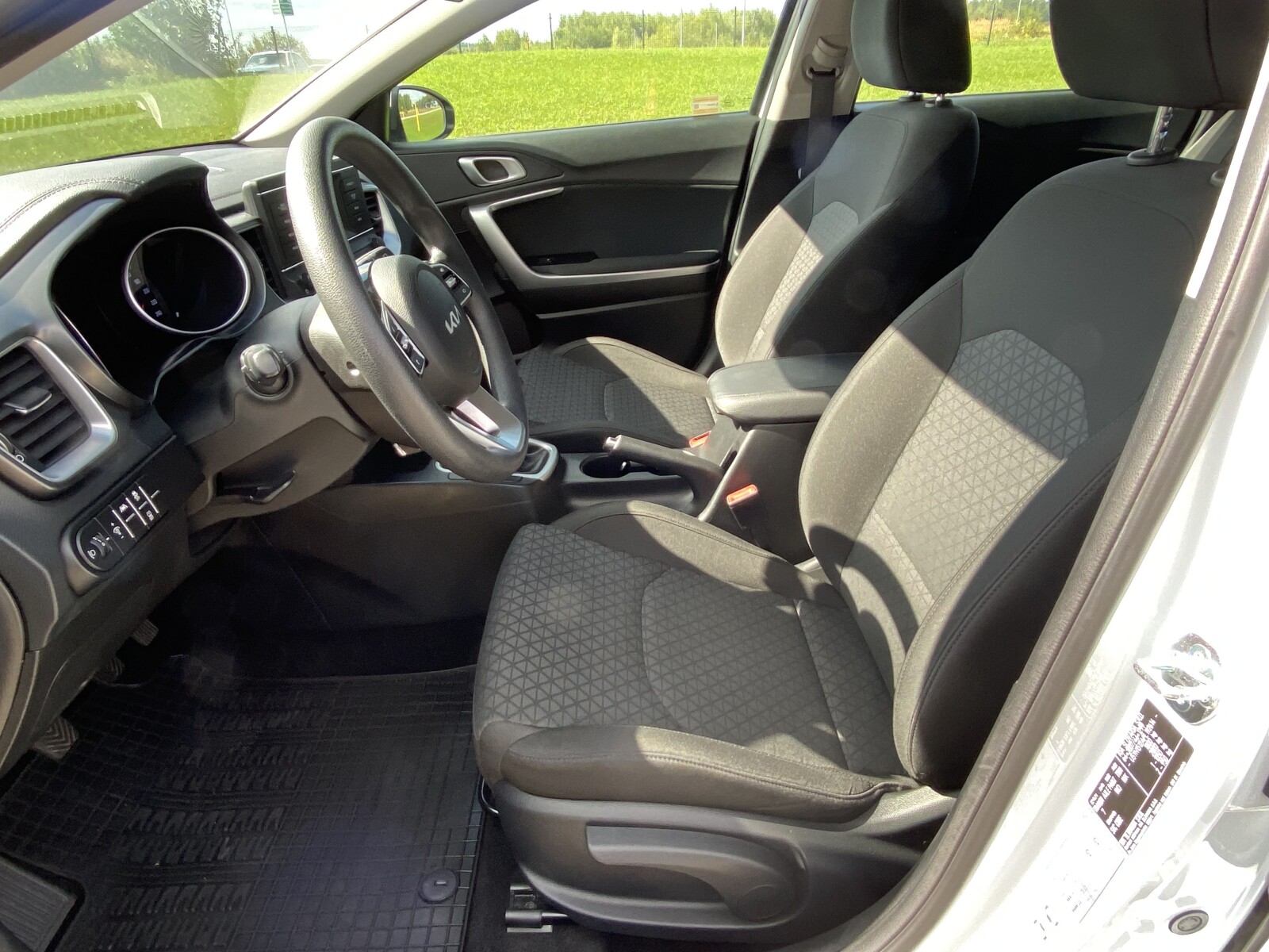 Kia Ceed - zdjęcie 10