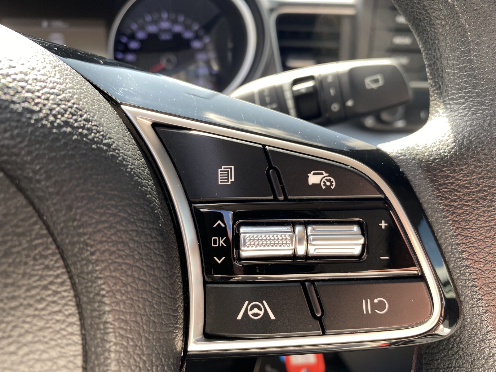 Kia Ceed - zdjęcie 21