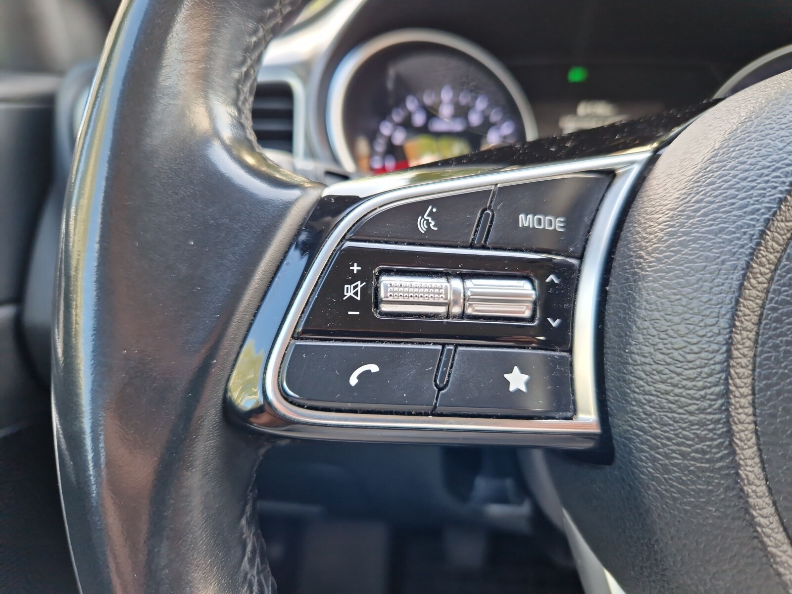 Kia Ceed - zdjęcie 16