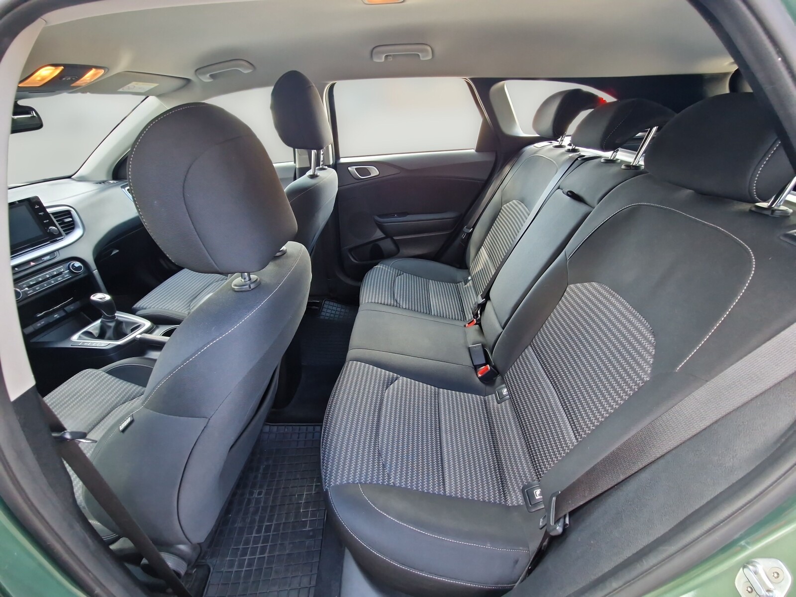 Kia Ceed - zdjęcie 10