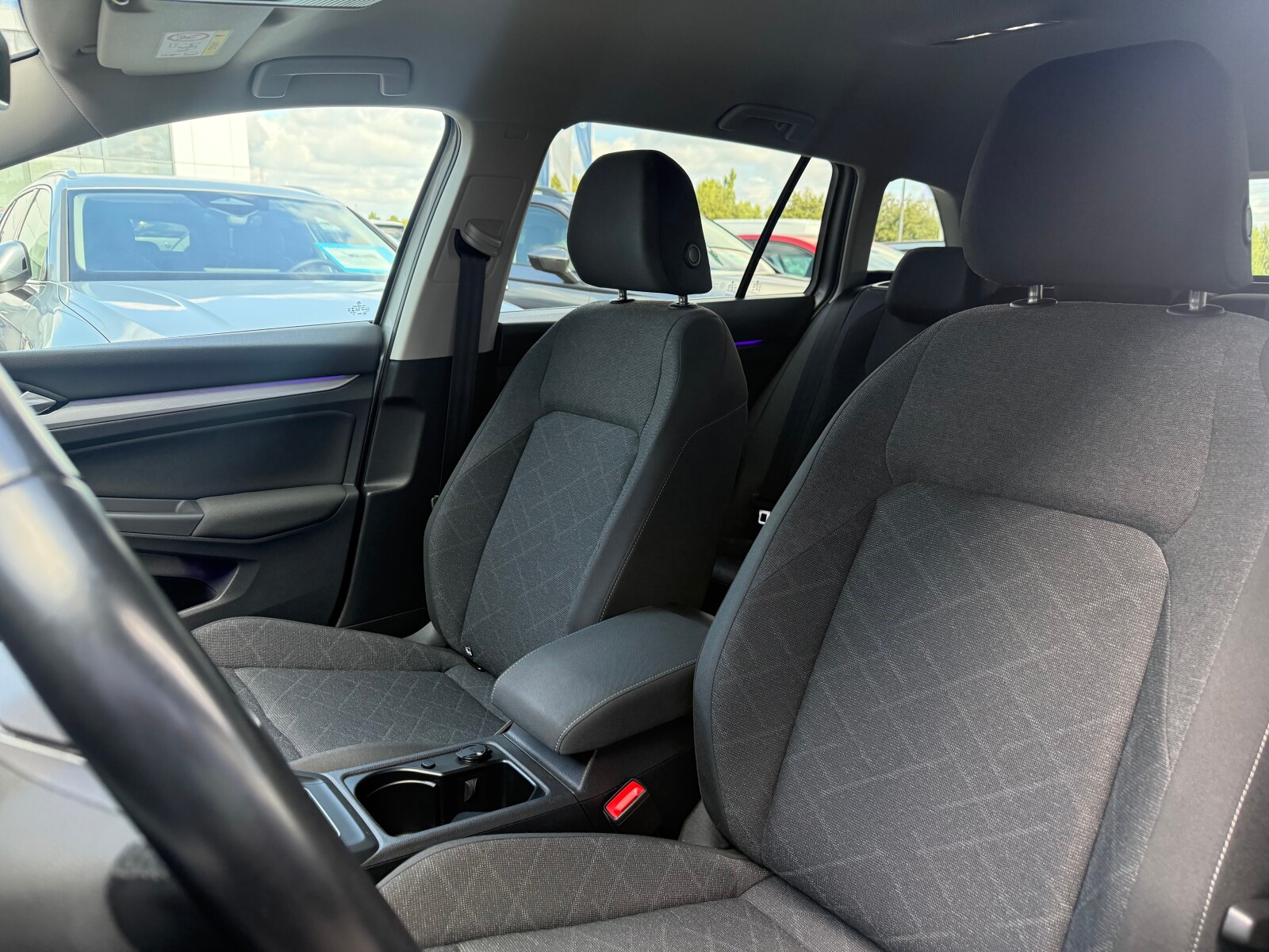 Volkswagen Golf - zdjęcie 12