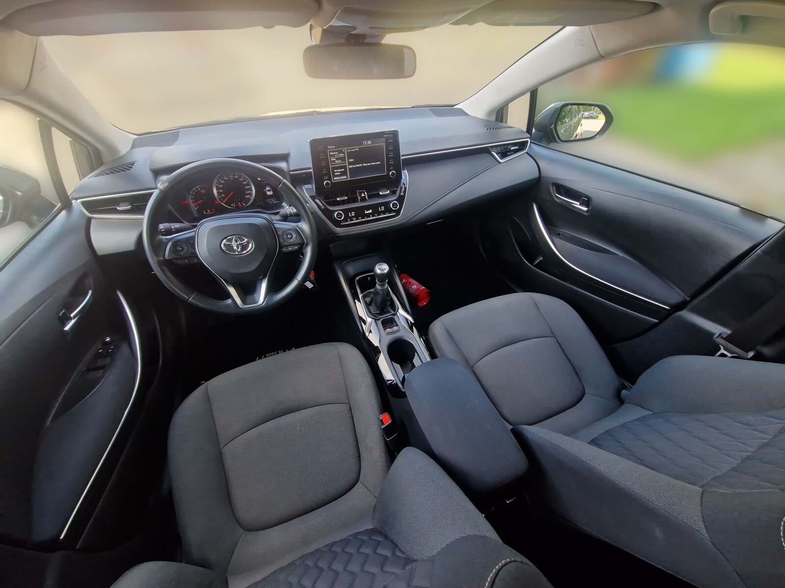 Toyota Corolla - zdjęcie 11