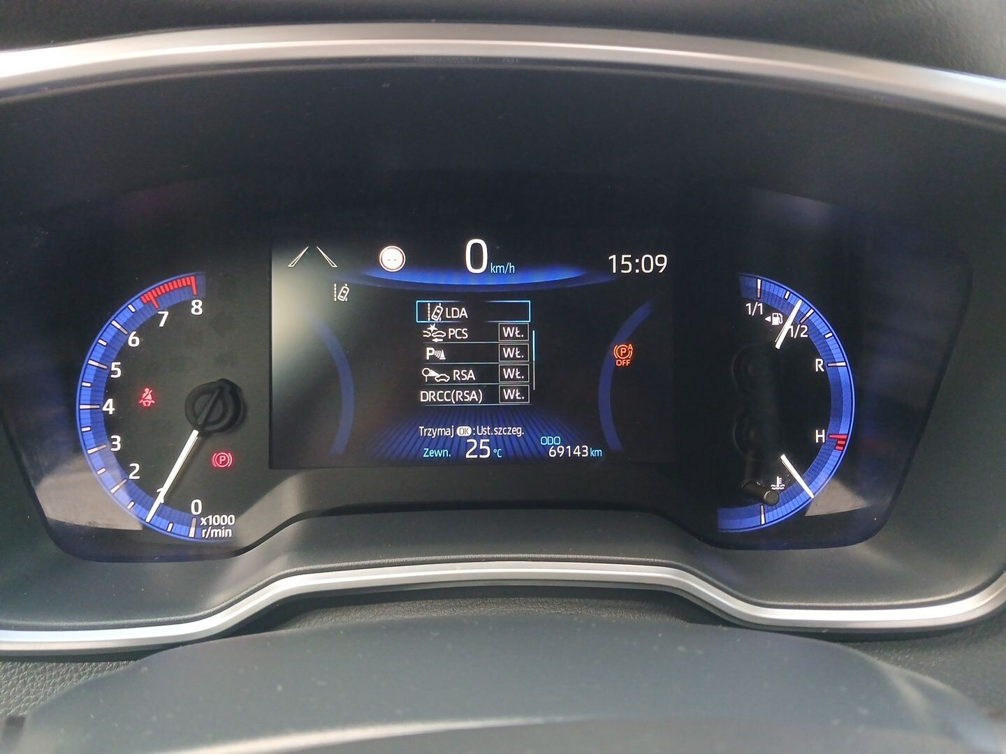 Toyota Corolla - zdjęcie 13