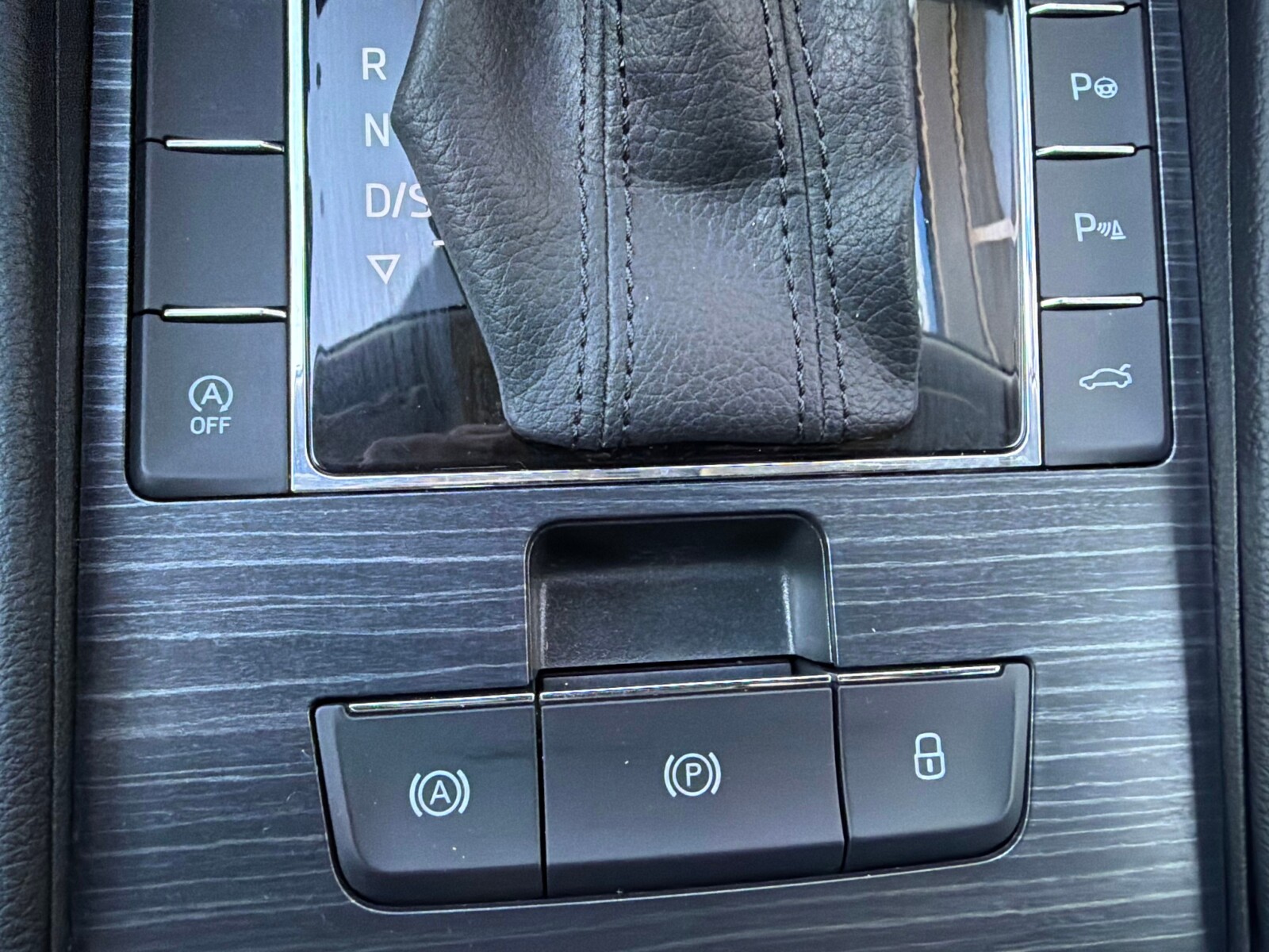 Škoda Superb Combi - zdjęcie 27