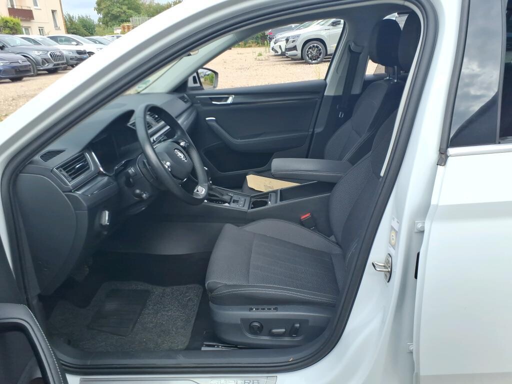 Škoda Superb Combi - zdjęcie 6