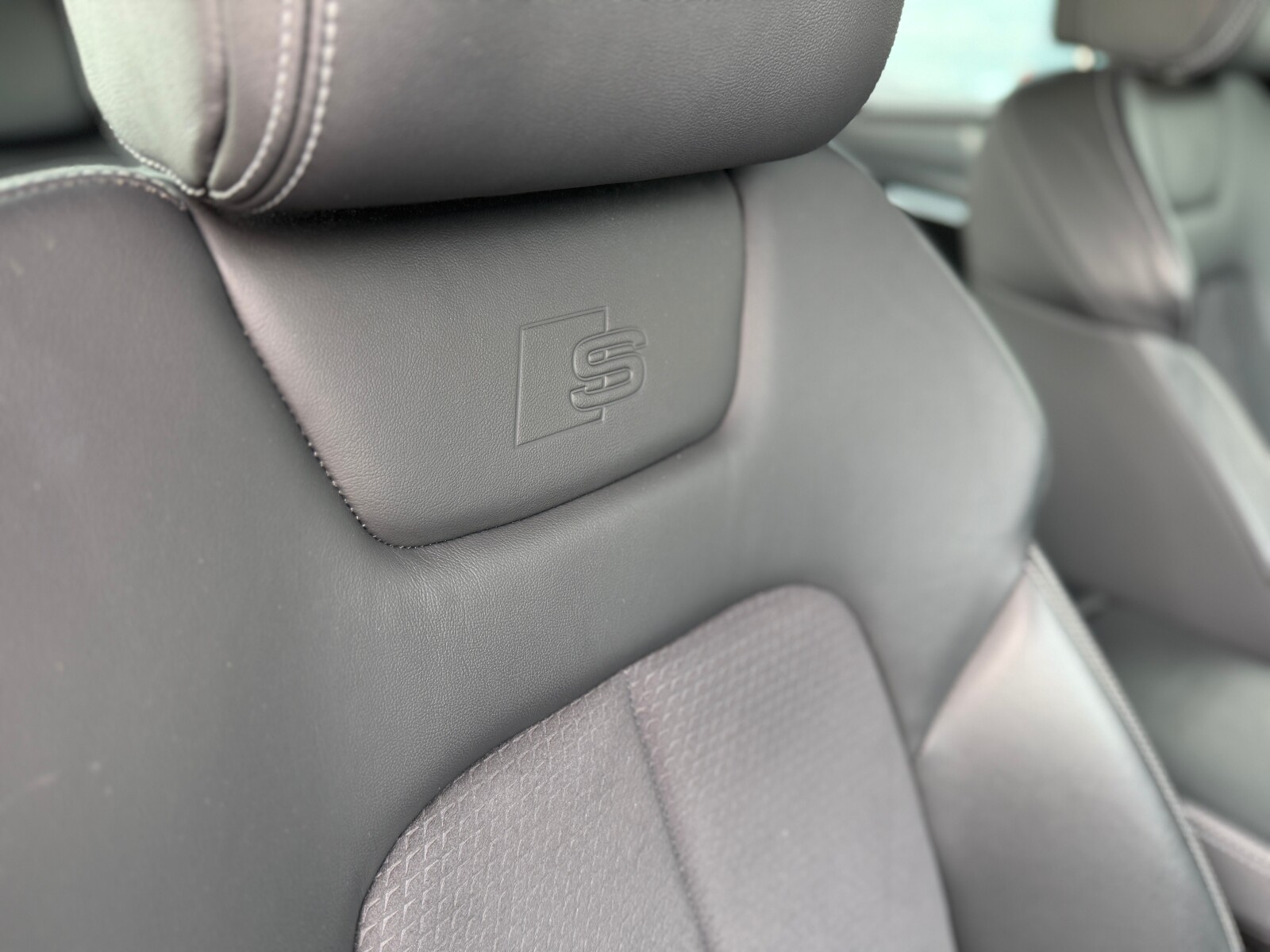 Audi A7 Sportback - zdjęcie 23