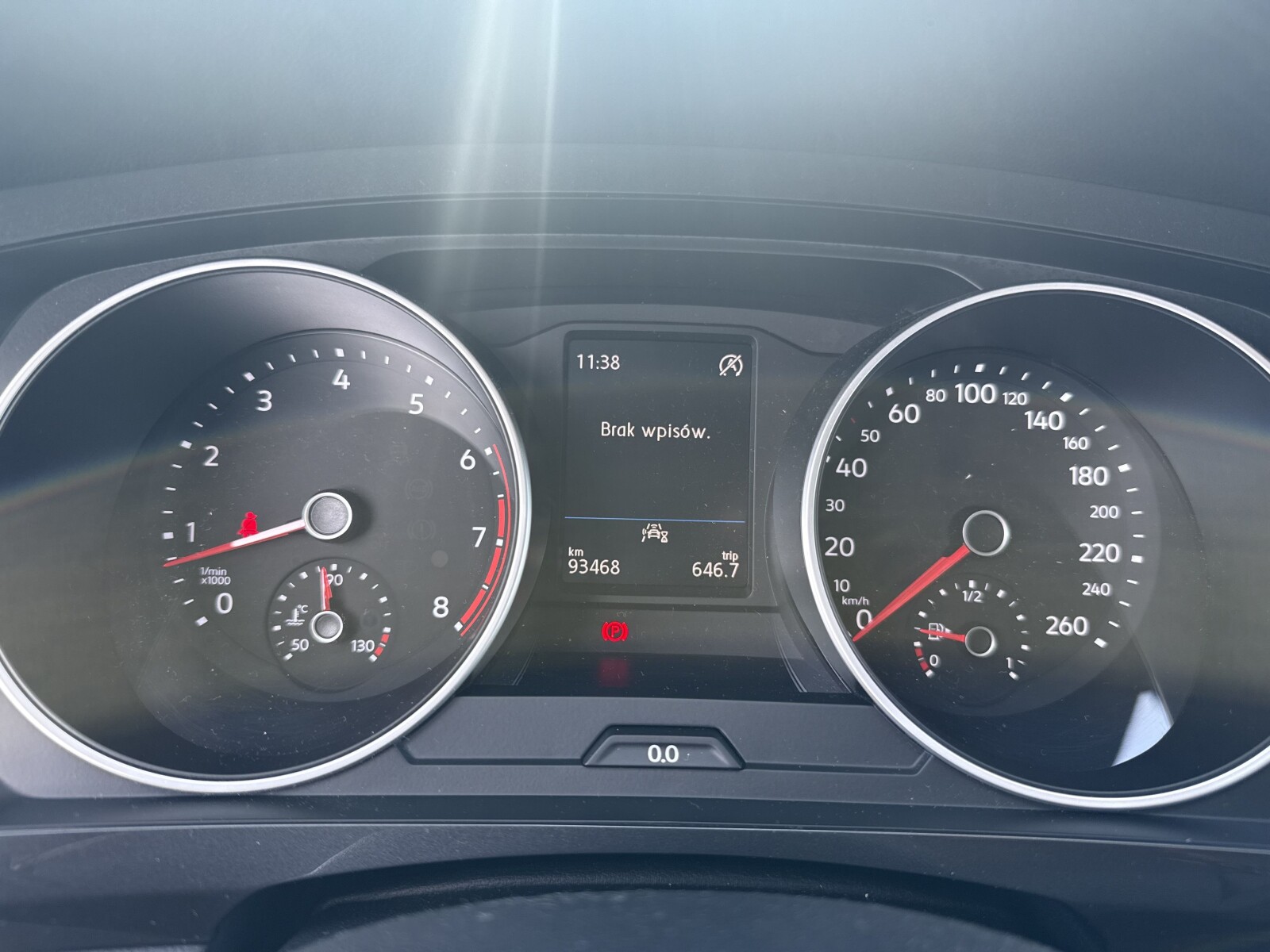Volkswagen Tiguan - zdjęcie 14