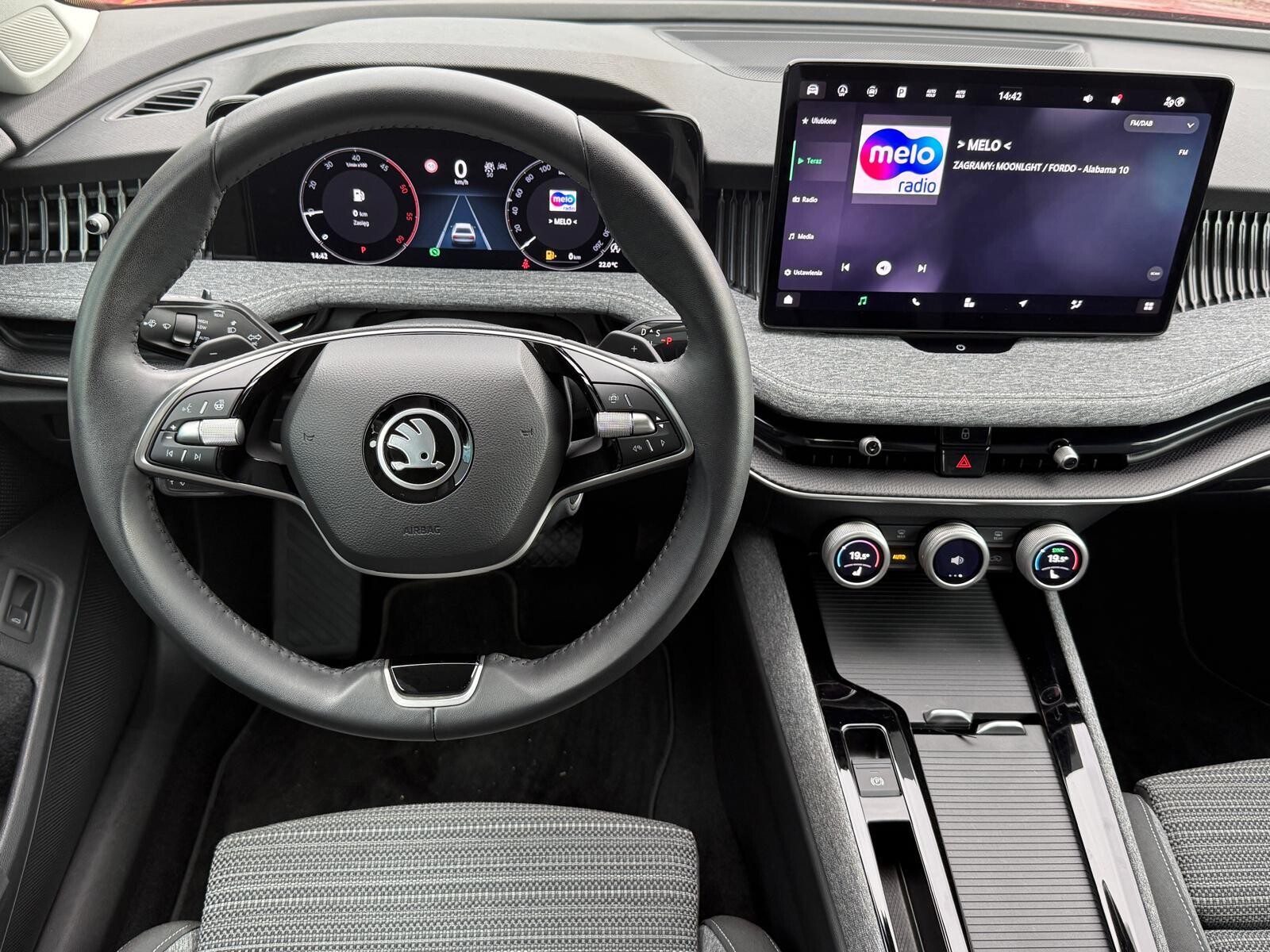 Škoda Superb - zdjęcie 10