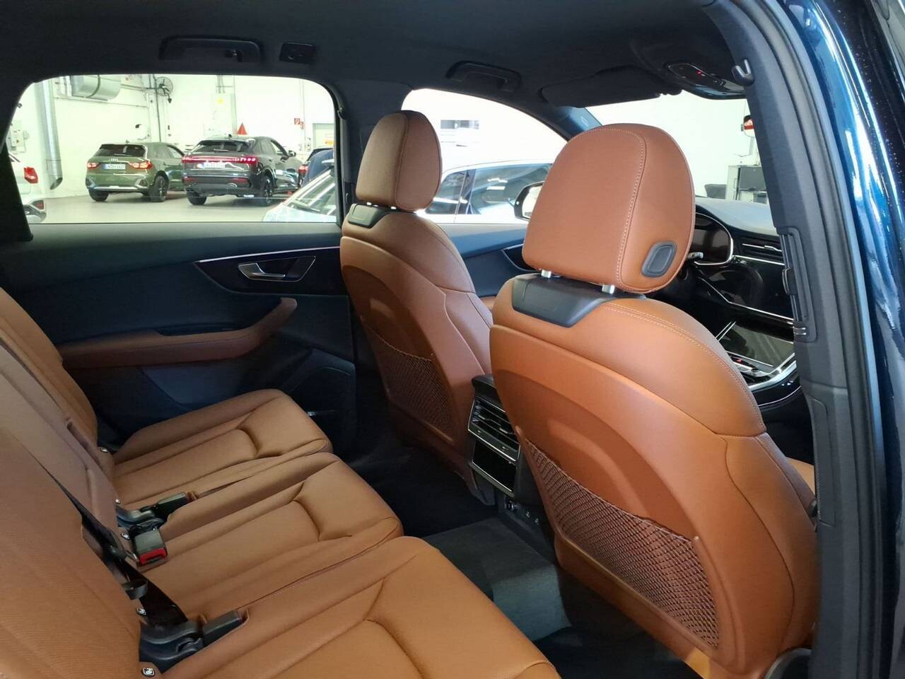 Audi Q7 - zdjęcie 9
