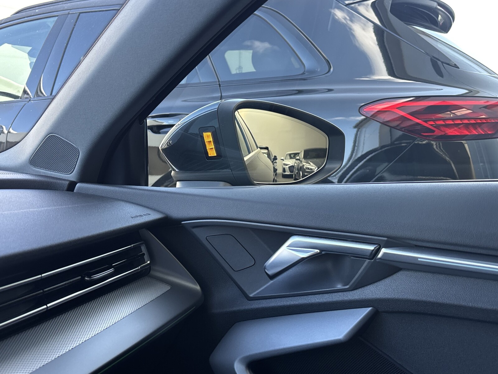 Audi A3 allstreet - zdjęcie 30