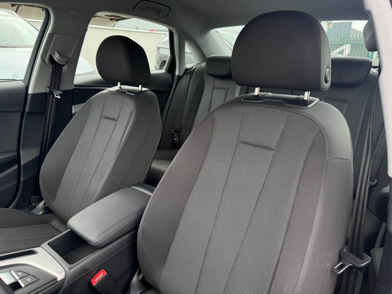 Audi A4 Limousine - zdjęcie 10