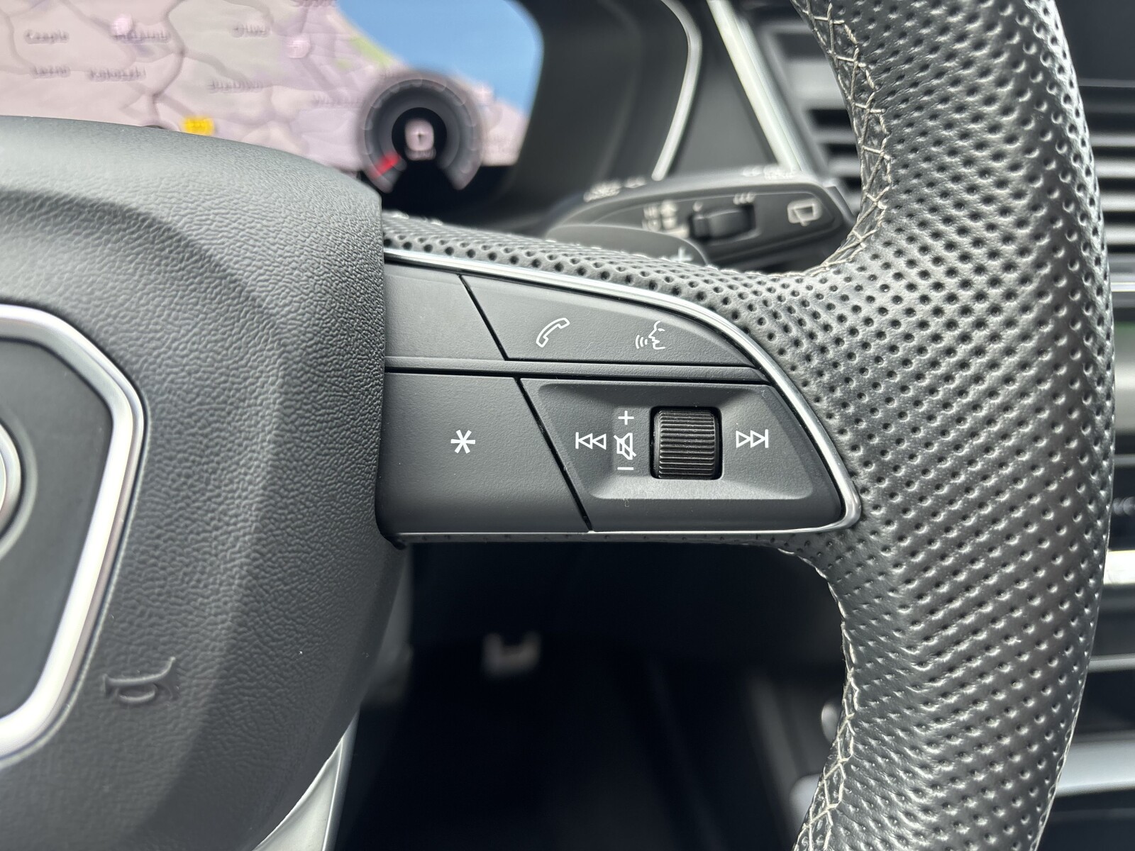Audi Q5 Sportback - zdjęcie 15