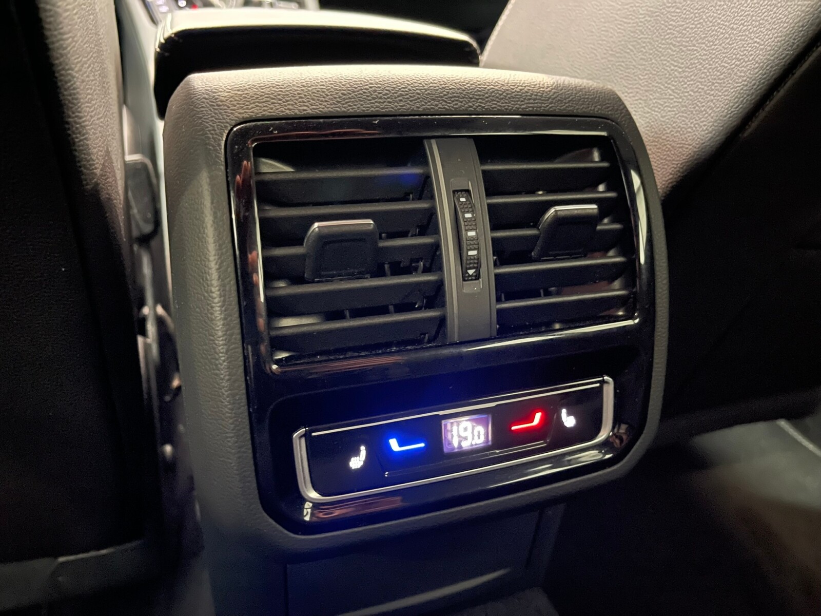 Volkswagen Arteon Shooting Brake - zdjęcie 30