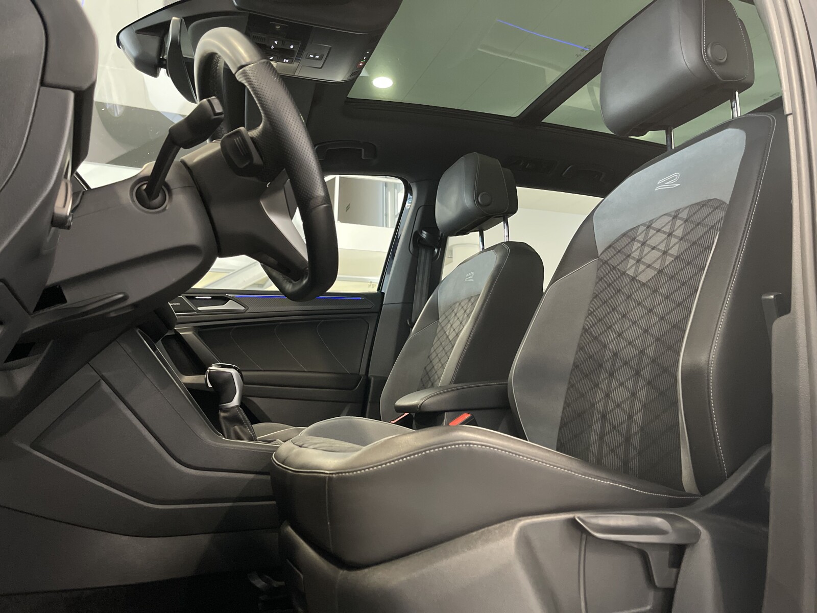 Volkswagen Tiguan Allspace - zdjęcie 11