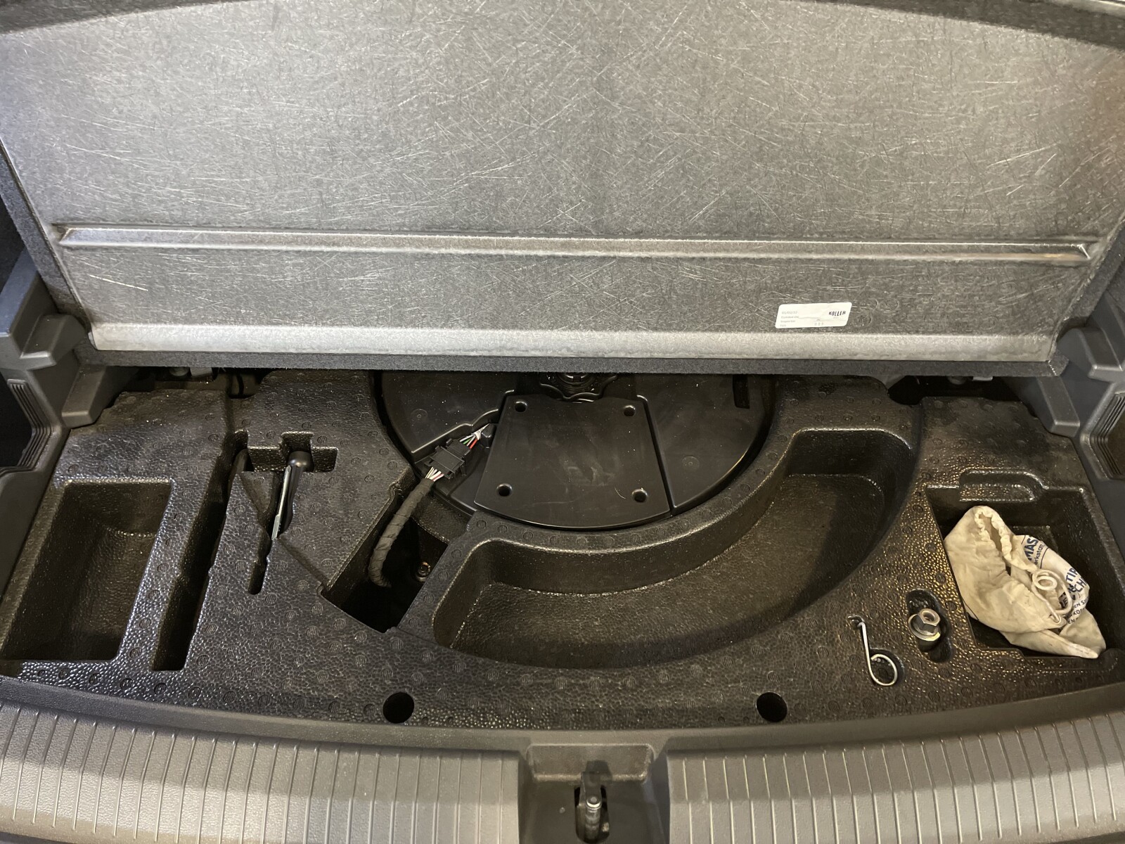 Volkswagen Tiguan Allspace - zdjęcie 37