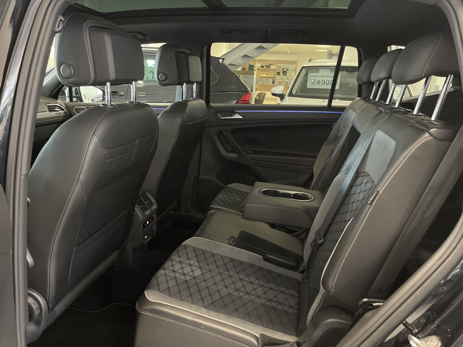 Volkswagen Tiguan Allspace - zdjęcie 12