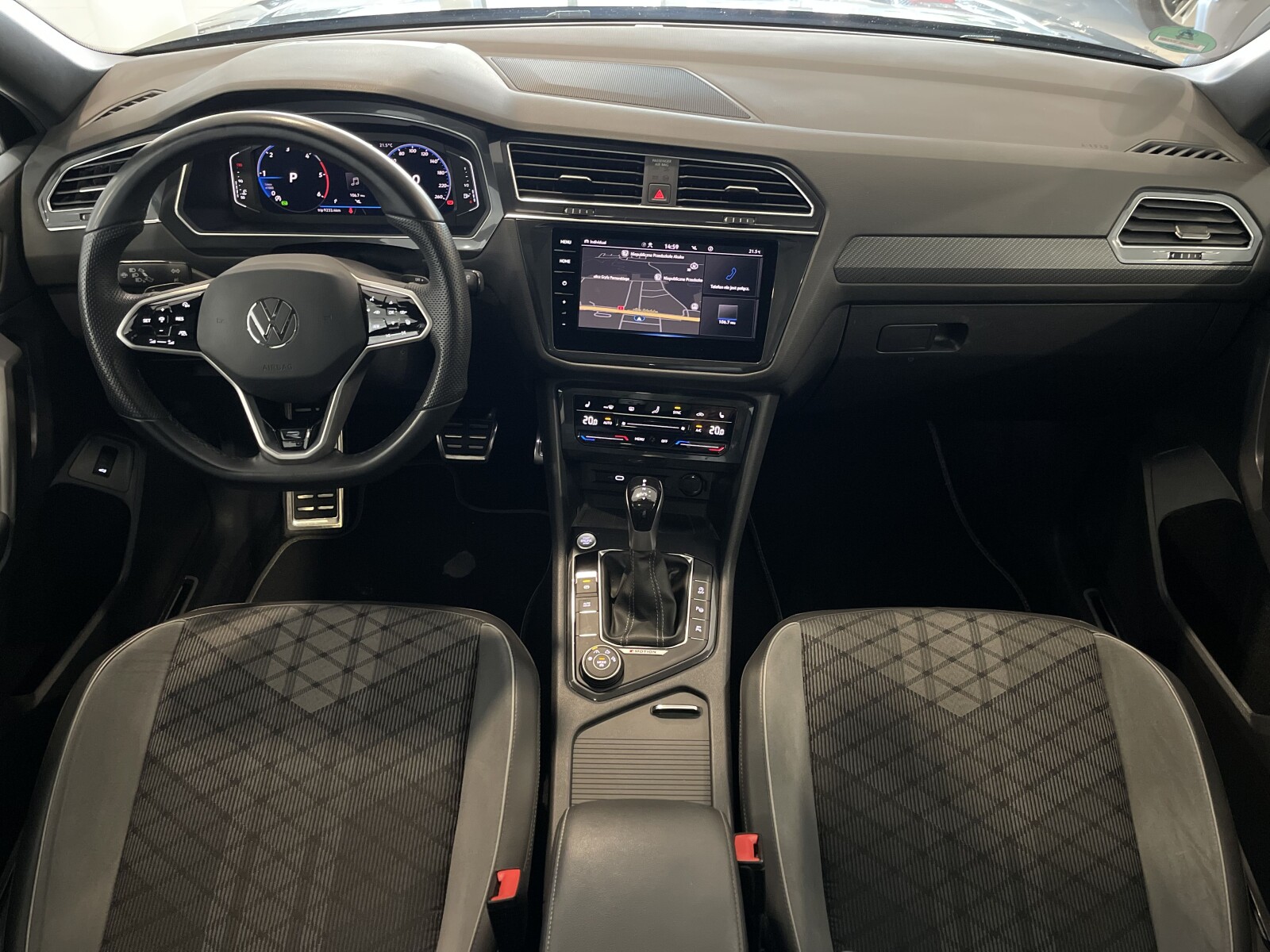 Volkswagen Tiguan Allspace - zdjęcie 15