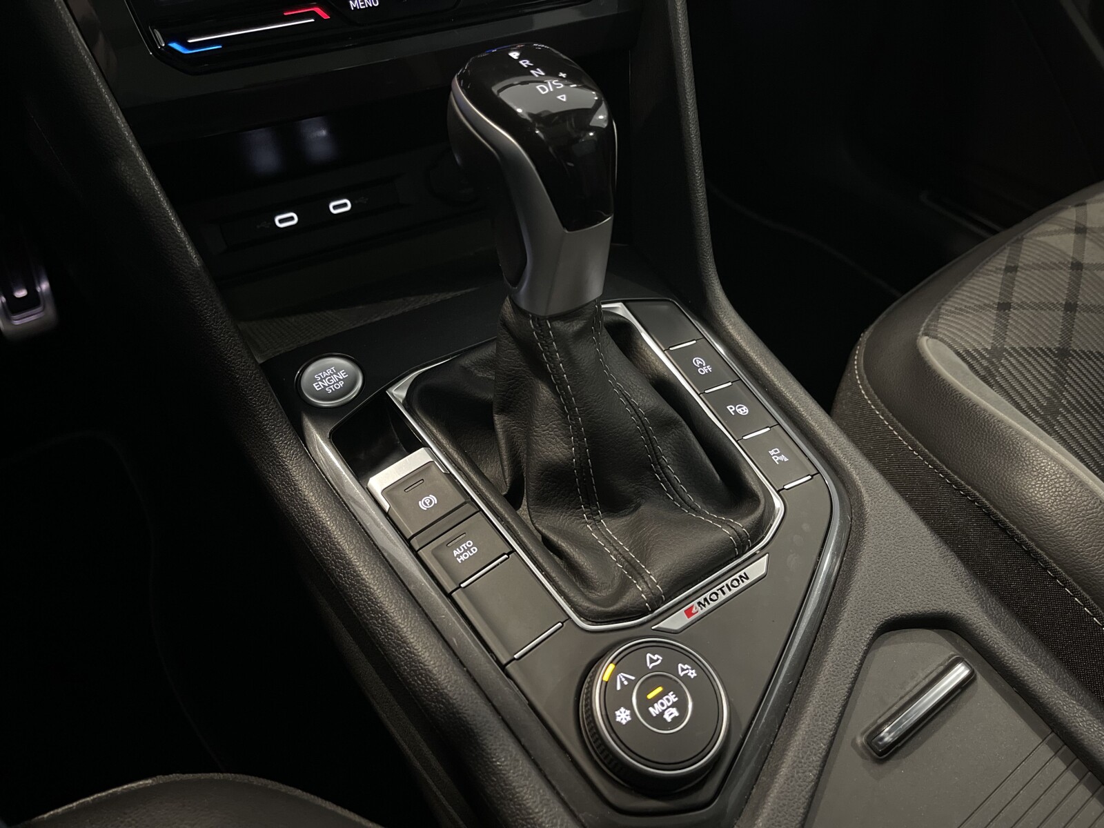 Volkswagen Tiguan Allspace - zdjęcie 28