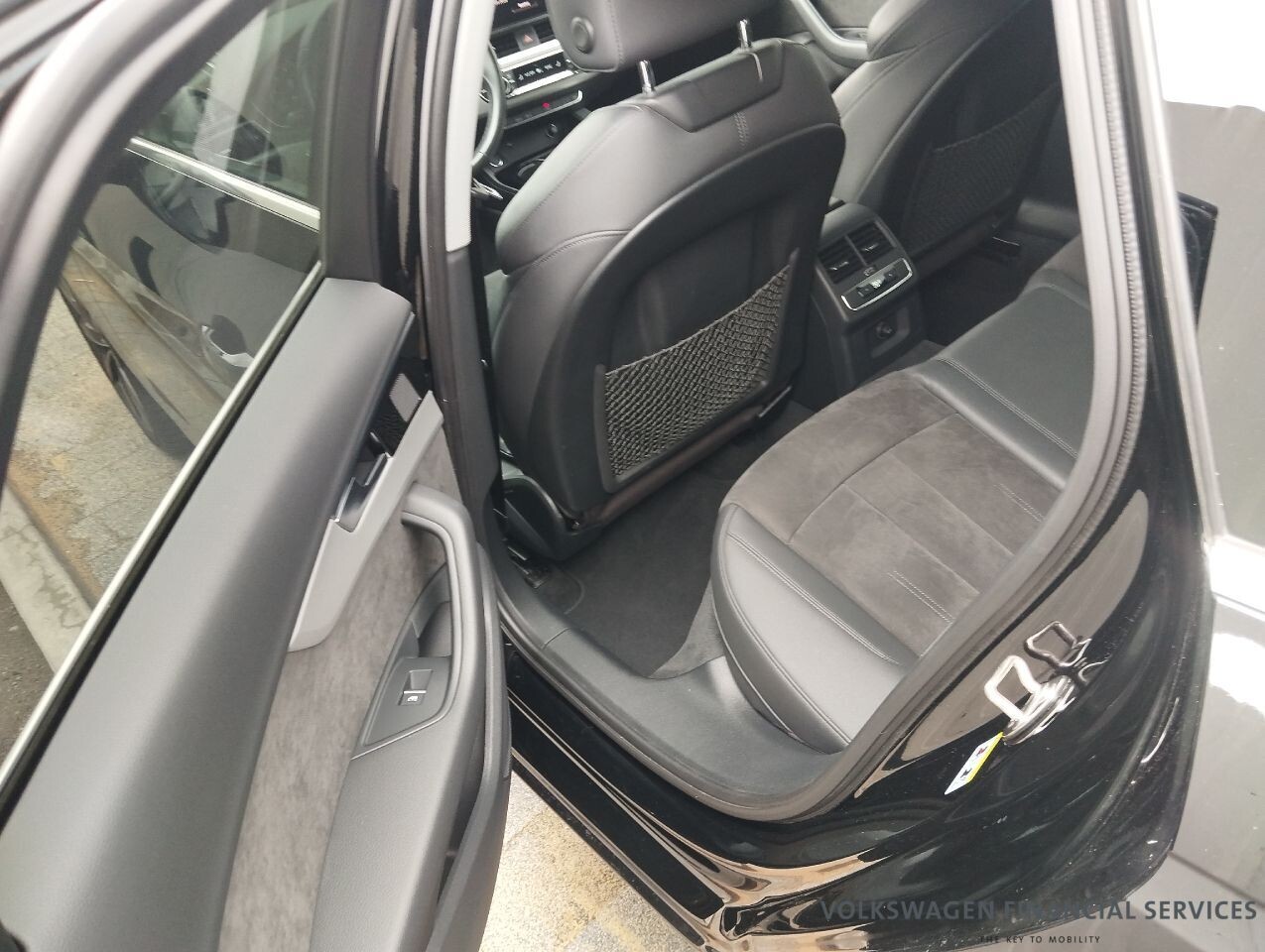 Audi A4 Avant - zdjęcie 12