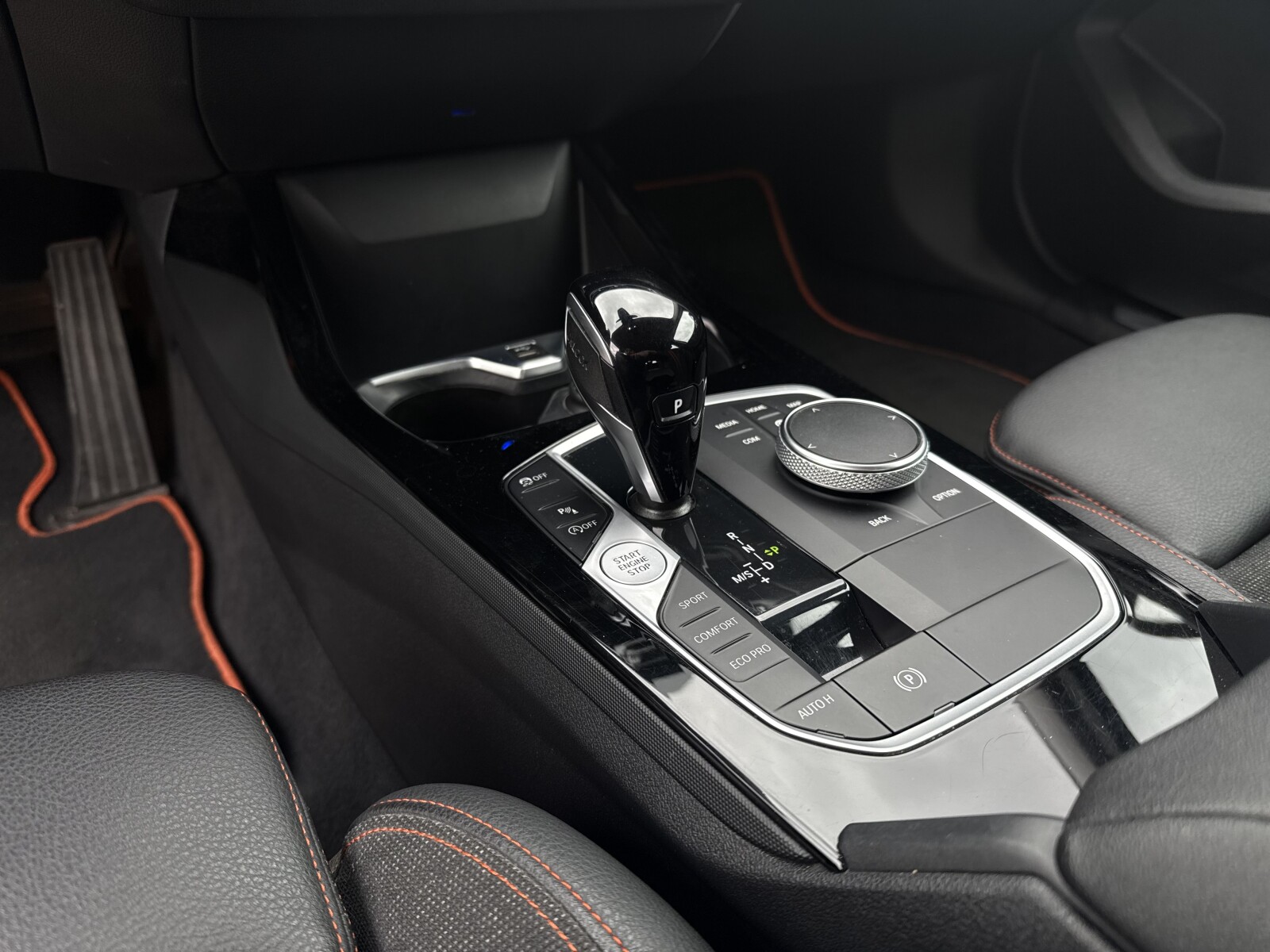 BMW 218 - zdjęcie 15