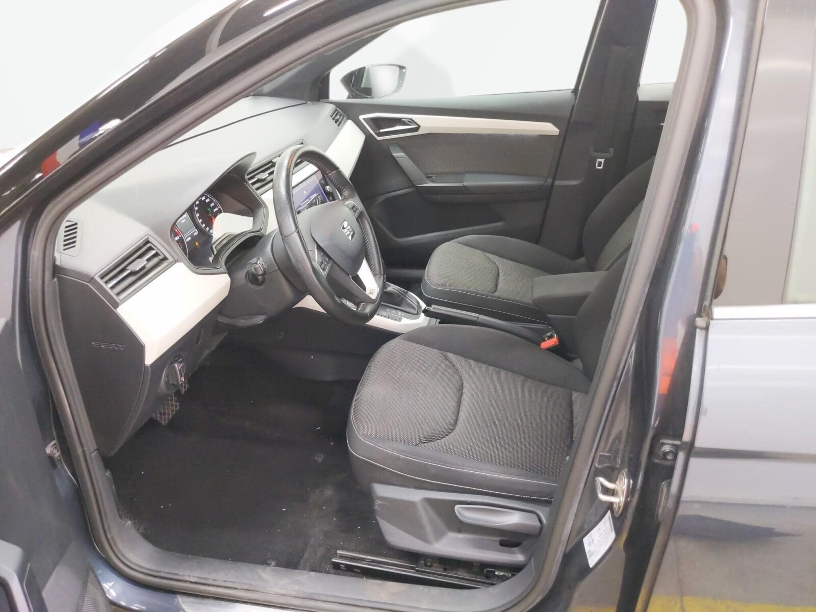 Seat Arona - zdjęcie 3